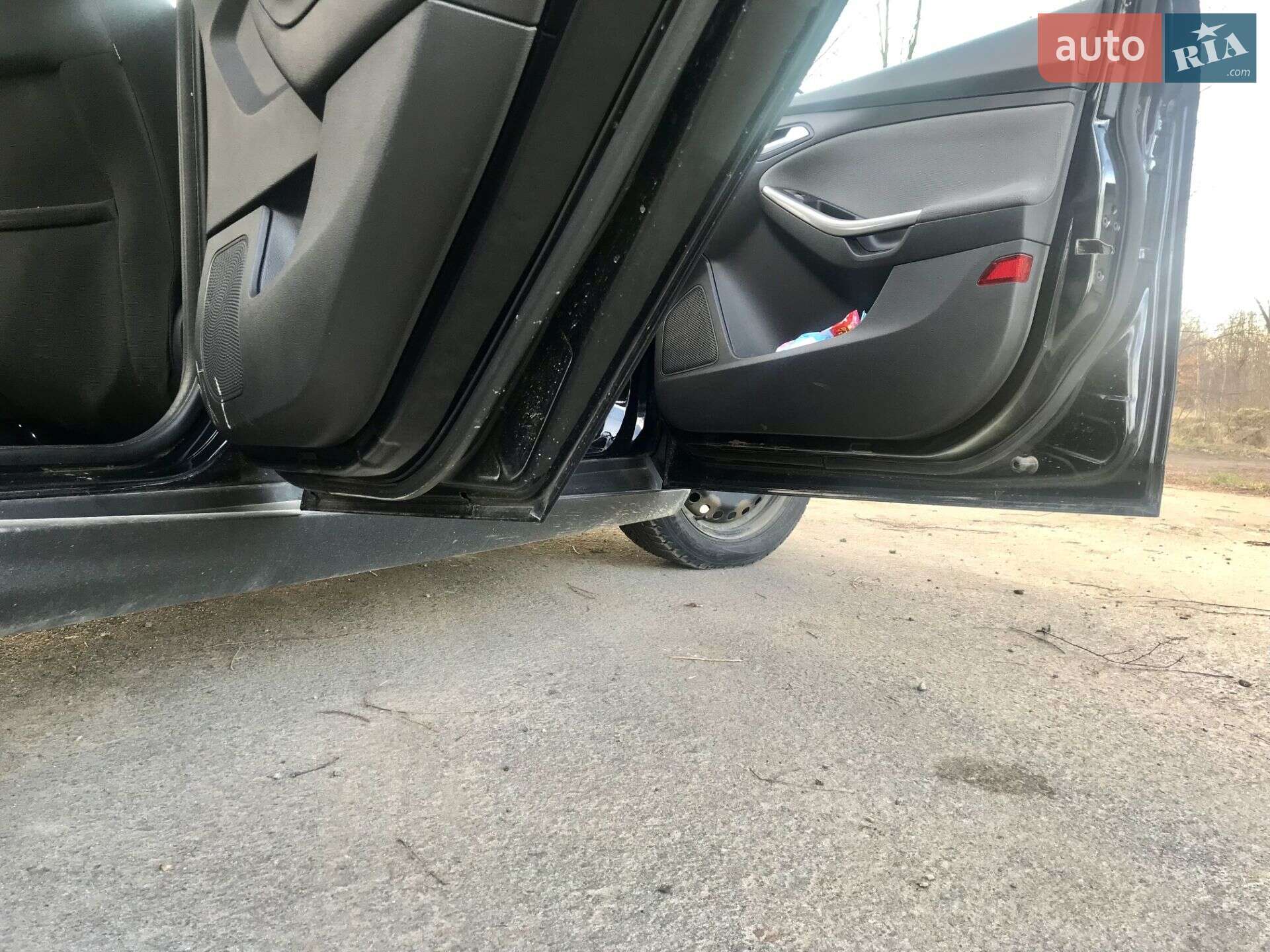 Ford Focus 2011 VIN WF0LXXGCBLBT86077 фото оголошення 15 з 30