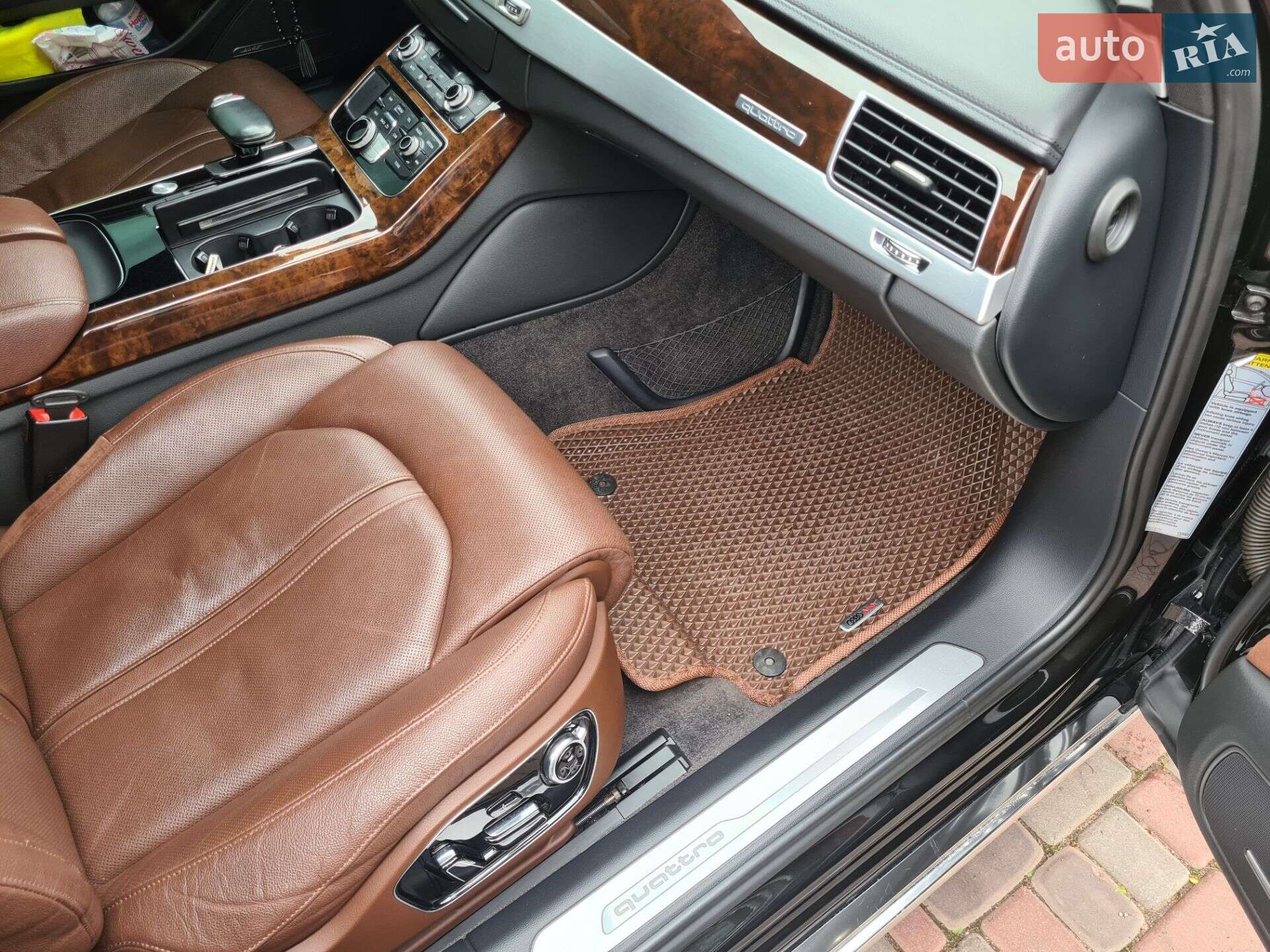 Audi A8 2015 VIN WAUJGAFDXFN039154 фото оголошення 39 з 94
