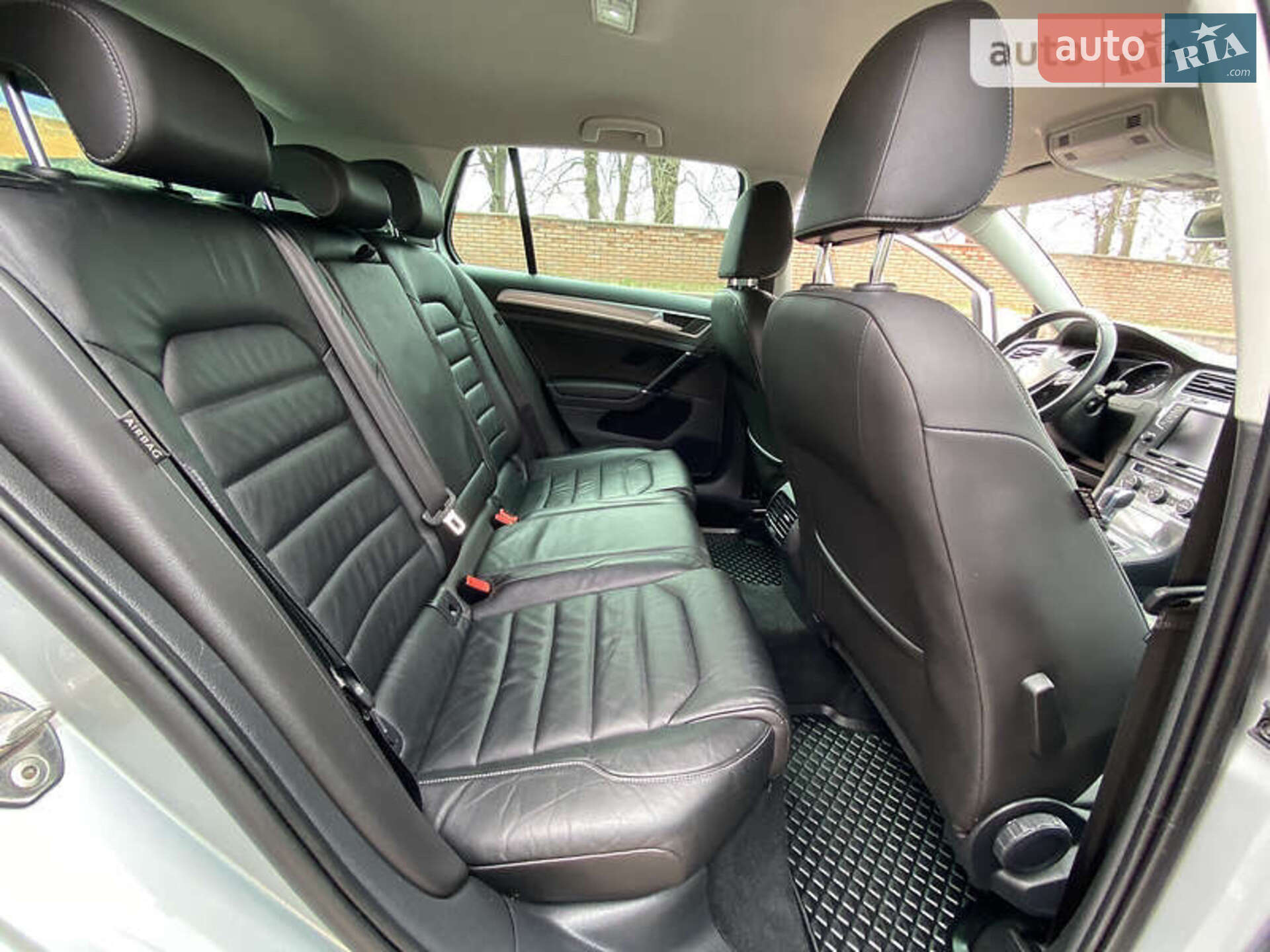 Volkswagen e-Golf 2015 VIN WVWZZZAUZFW911468 фото оголошення 18 з 44