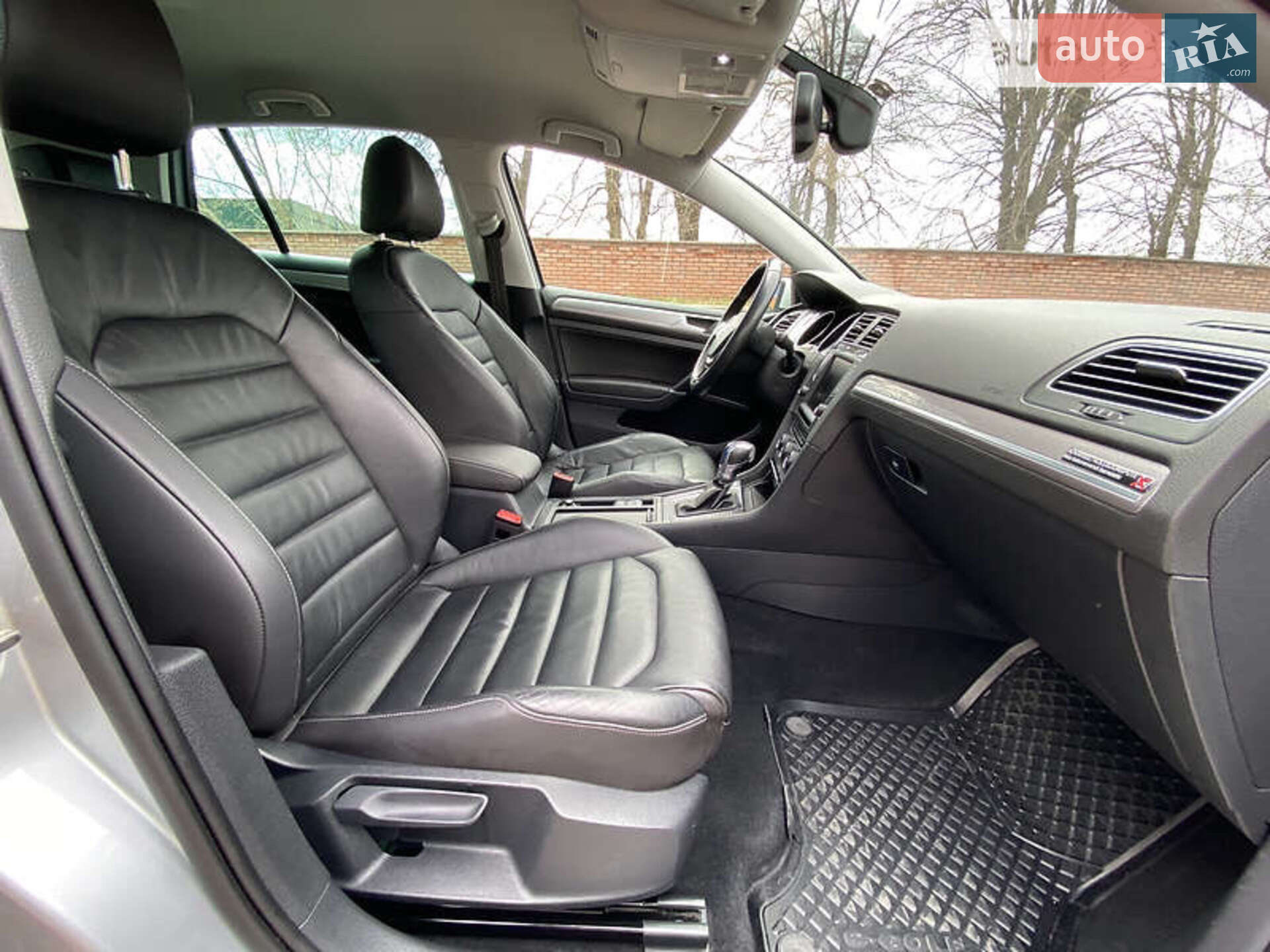 Volkswagen e-Golf 2015 VIN WVWZZZAUZFW911468 фото оголошення 19 з 44