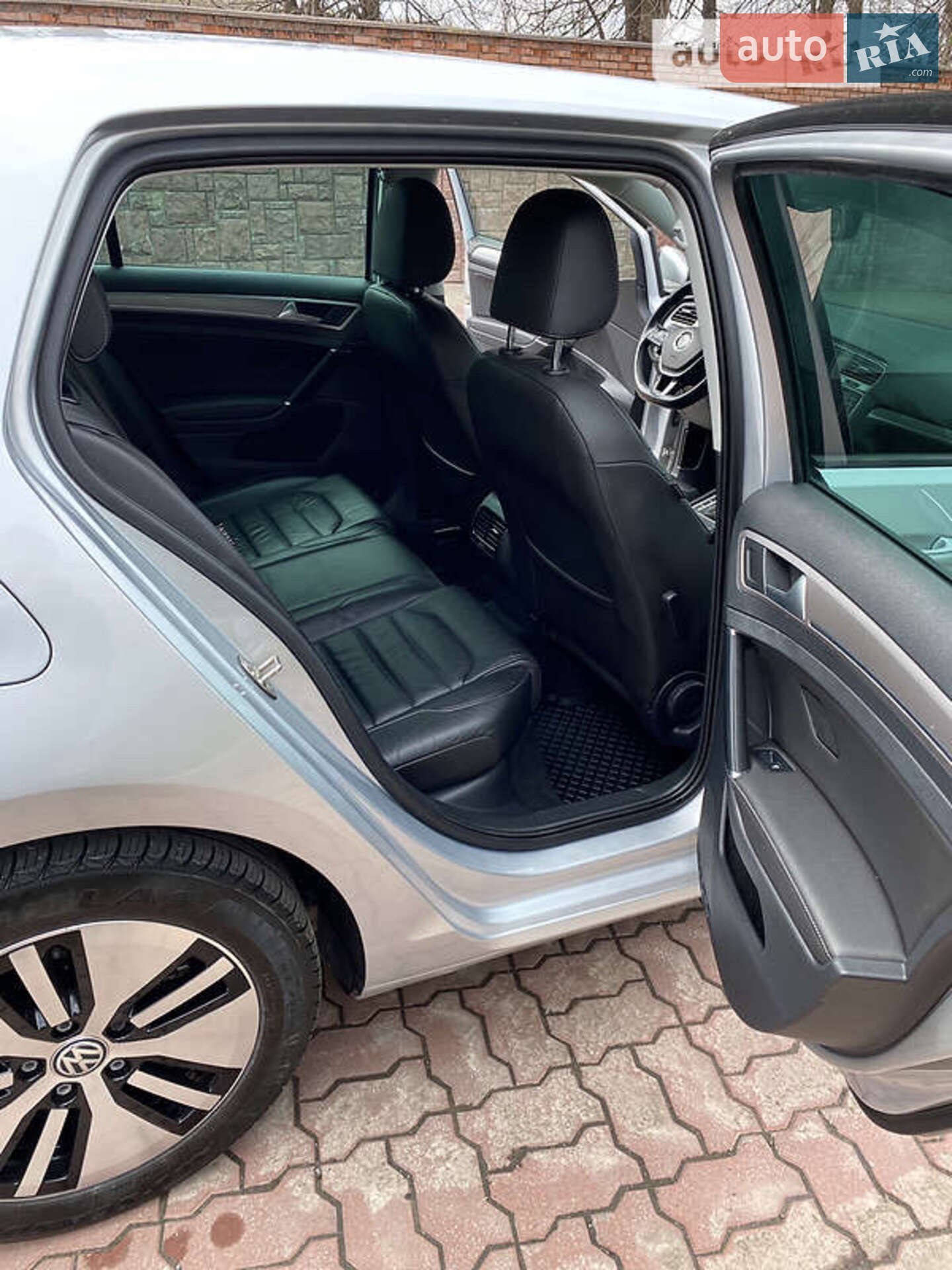 Volkswagen e-Golf 2015 VIN WVWZZZAUZFW911468 фото оголошення 22 з 44