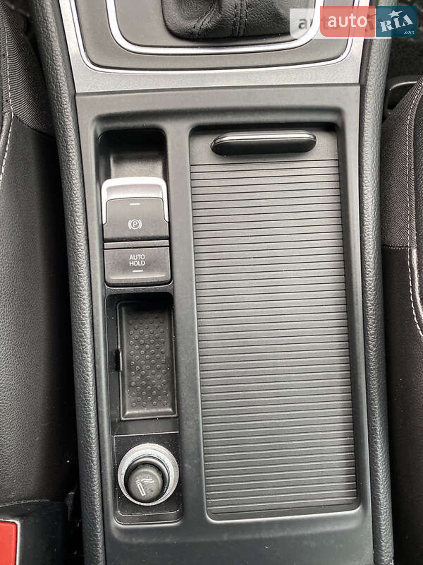 Volkswagen e-Golf 2015 VIN WVWZZZAUZFW911468 фото оголошення 28 з 44