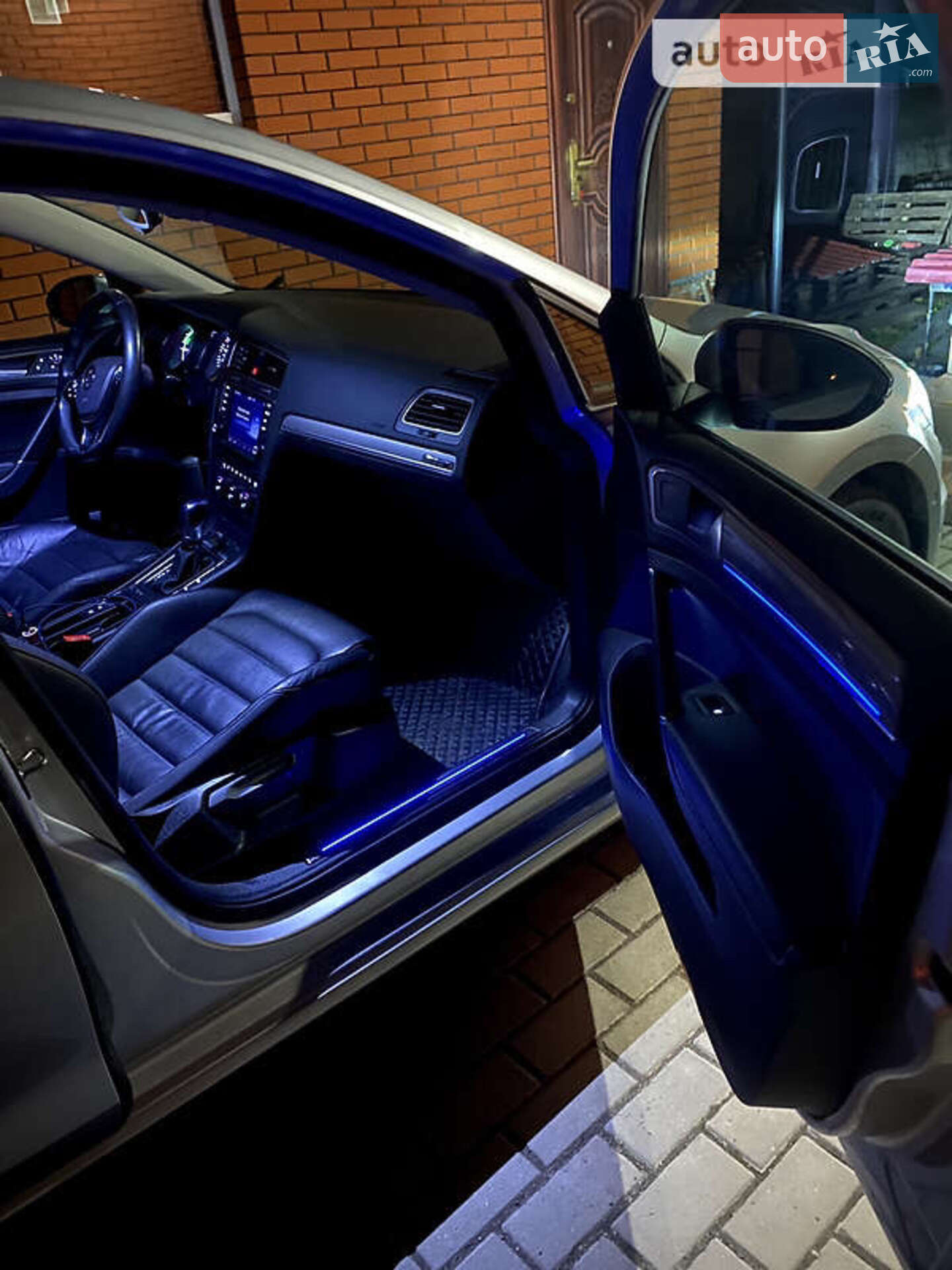 Volkswagen e-Golf 2015 VIN WVWZZZAUZFW911468 фото оголошення 39 з 44