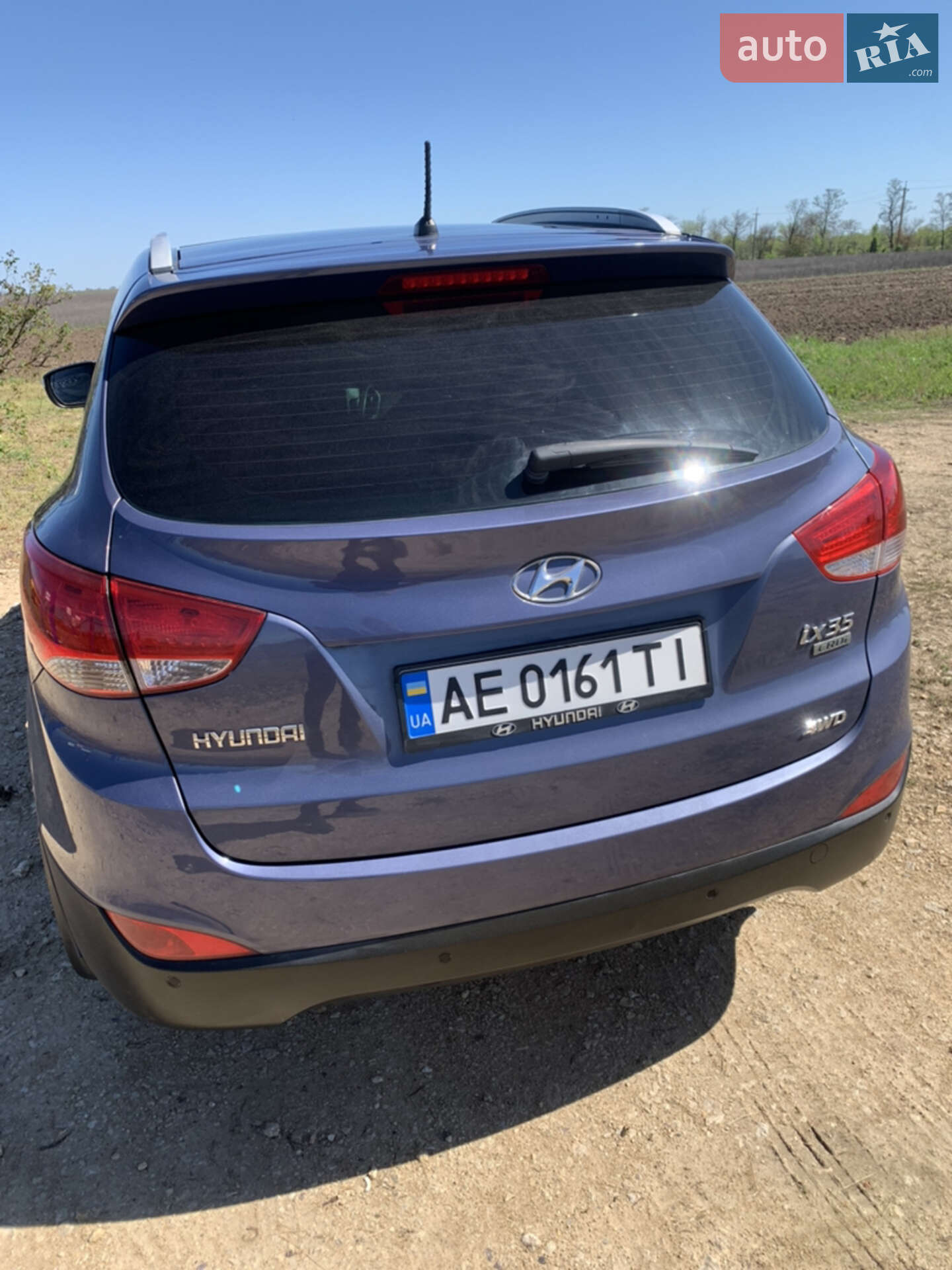Hyundai ix35 2011 VIN TMAJU81VDCJ247004 фото оголошення 2 з 12