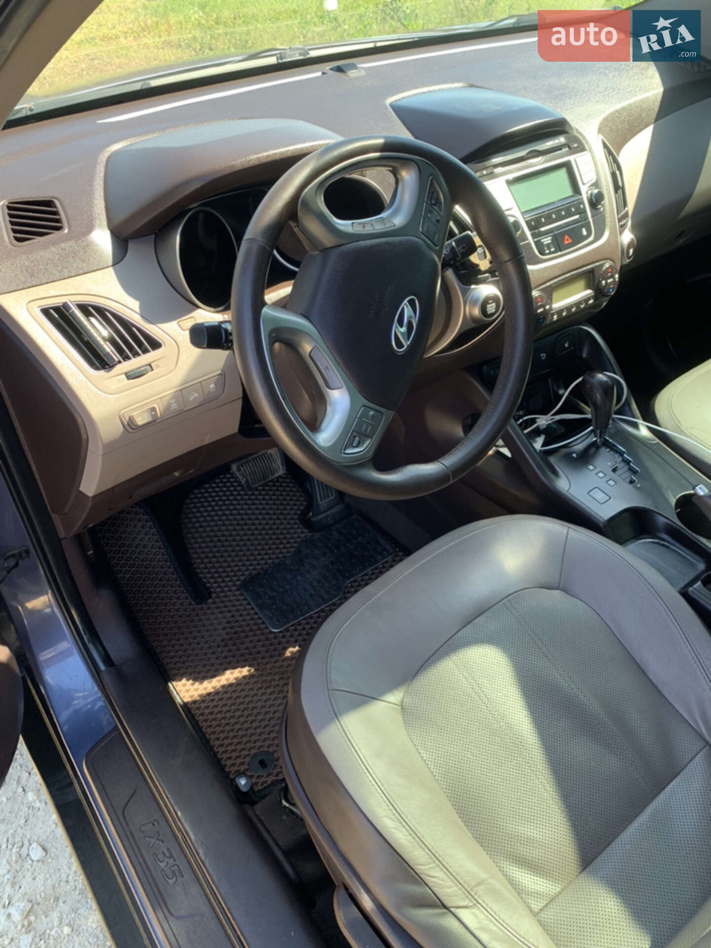 Hyundai ix35 2011 VIN TMAJU81VDCJ247004 фото оголошення 4 з 12