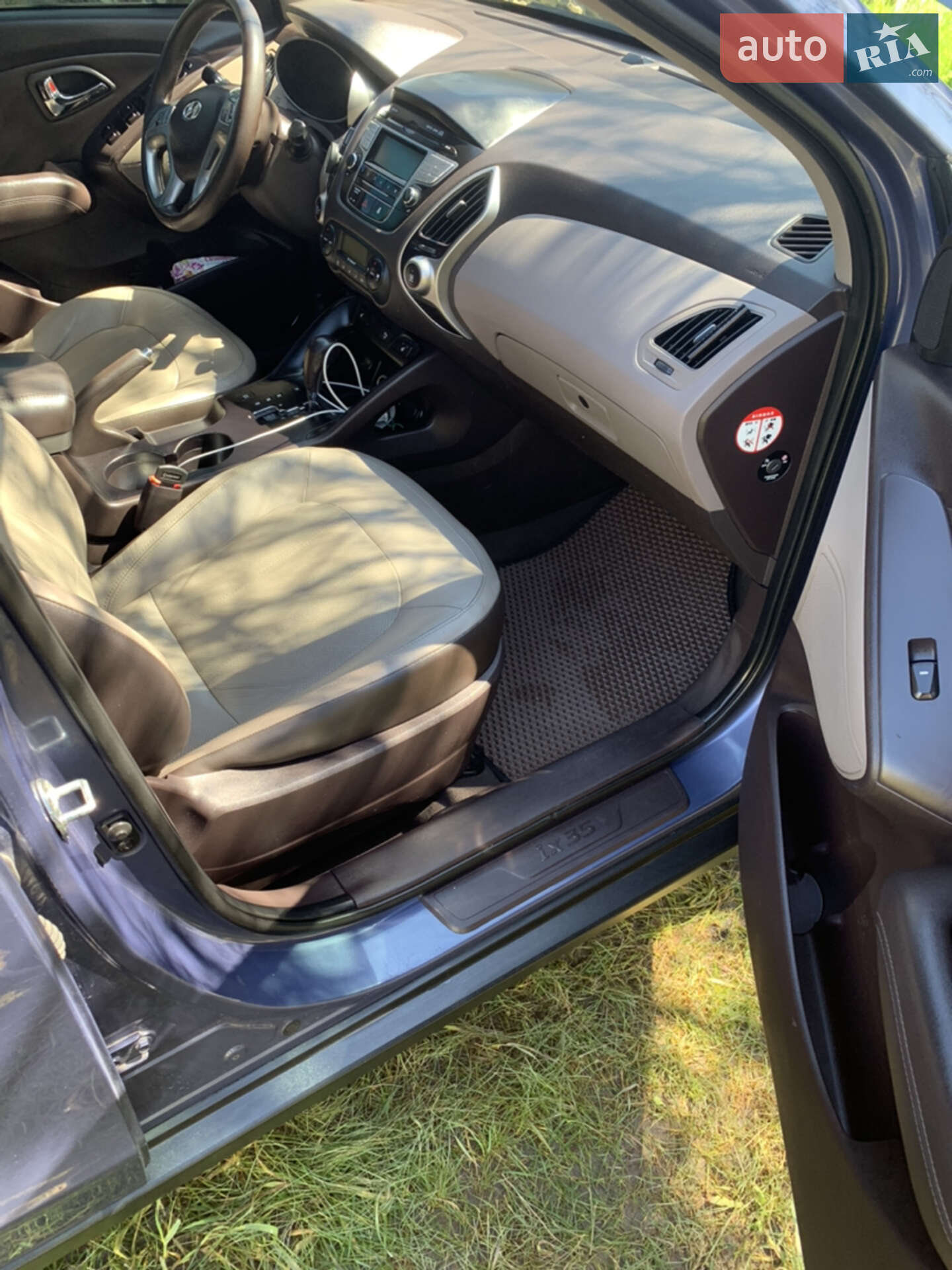 Hyundai ix35 2011 VIN TMAJU81VDCJ247004 фото оголошення 5 з 12