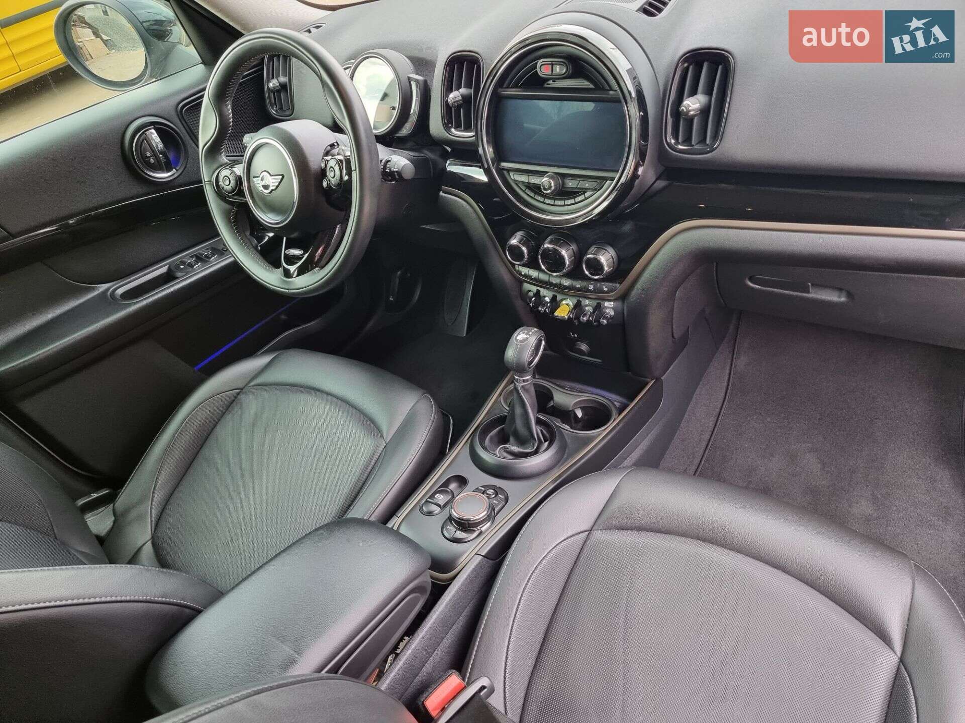 Mini Countryman 2018 VIN WMZYU7C55K3F94550 фото оголошення 20 з 38