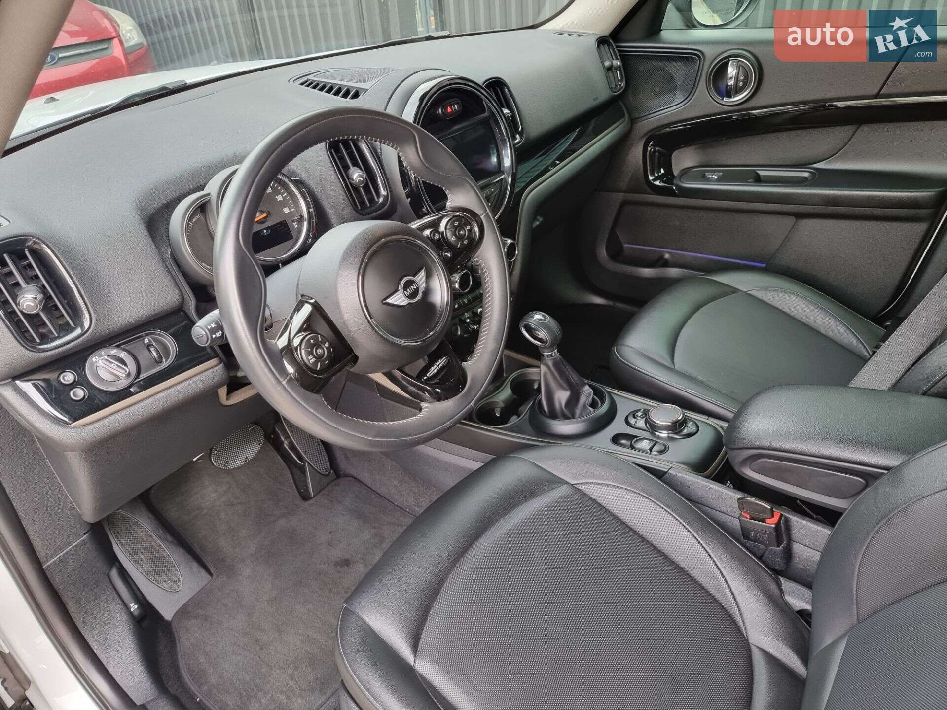 Mini Countryman 2018 VIN WMZYU7C55K3F94550 фото оголошення 22 з 38