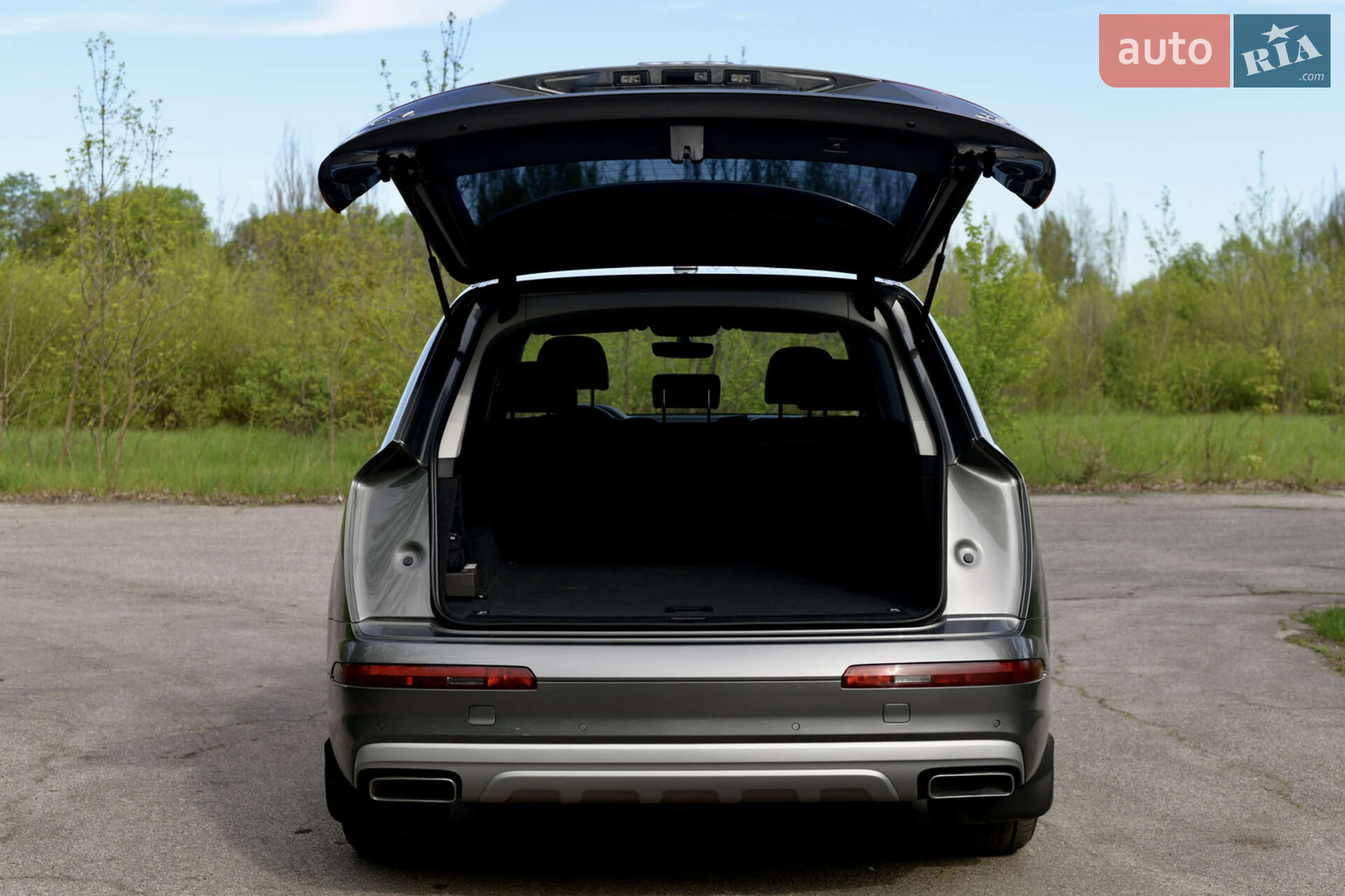 Audi Q7 2017 VIN WAUZZZ4M8JD015111 фото оголошення 6 з 23