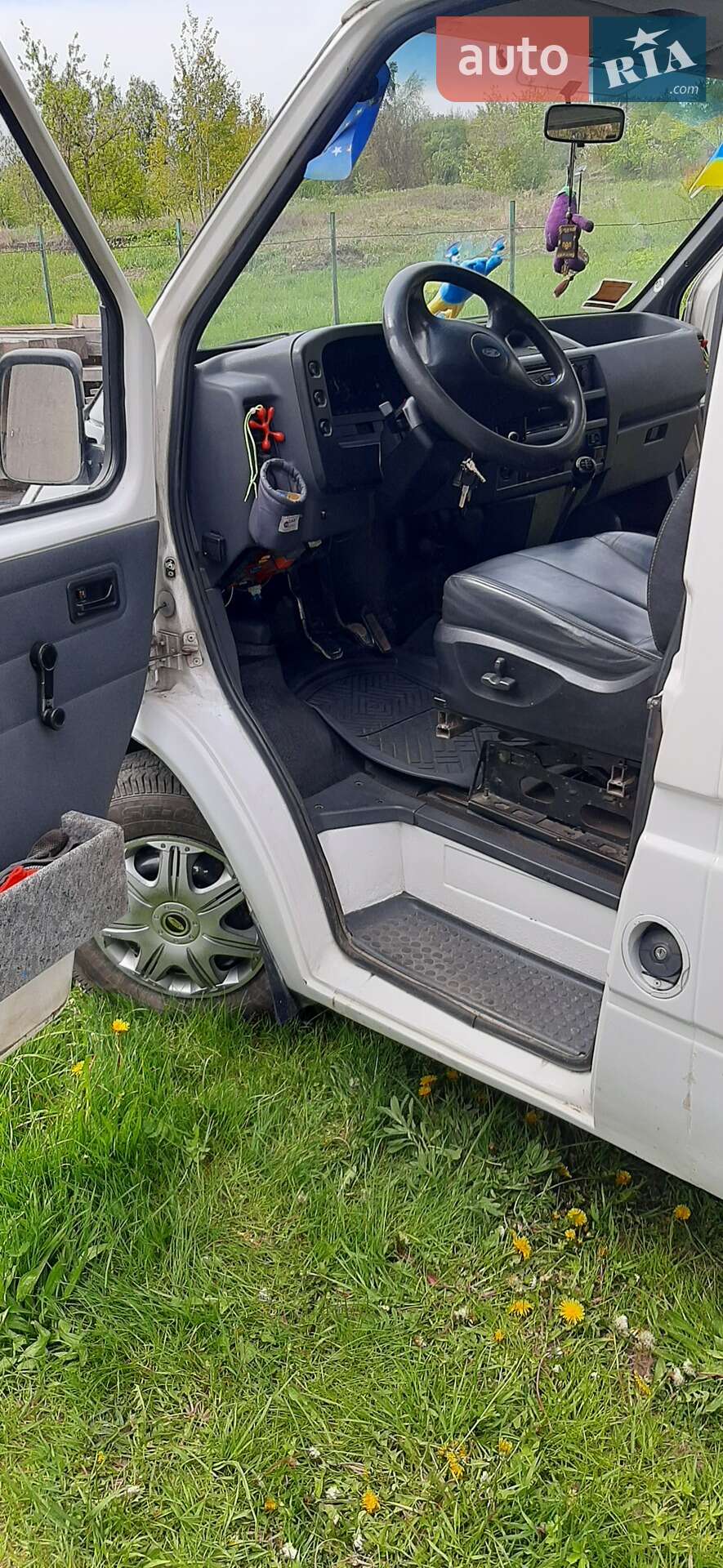 Ford Transit 1993 VIN WF0HXXGBVHPE32660 фото оголошення 2 з 11