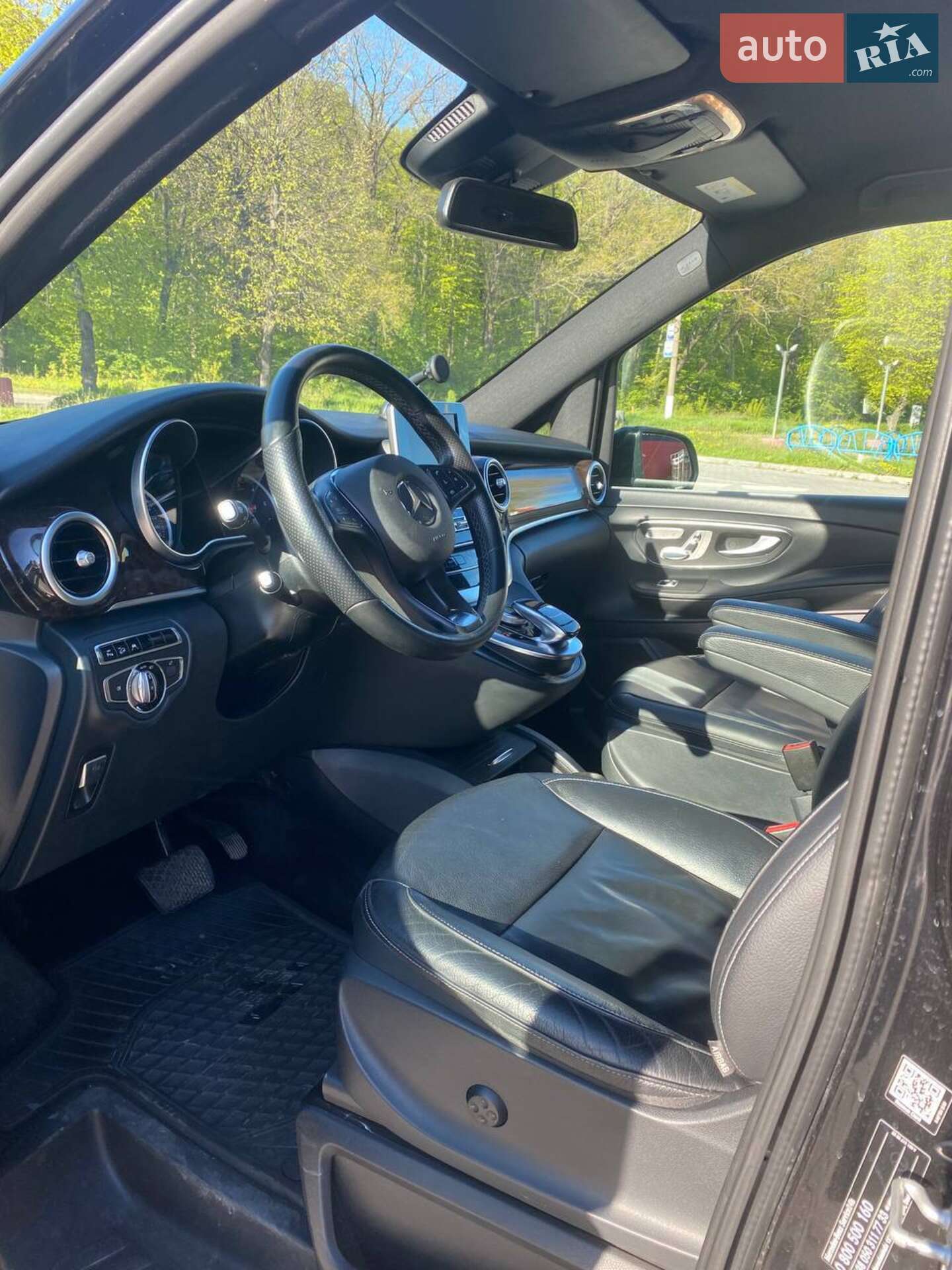 Mercedes-Benz V-Class 2015 VIN WDF44781313067227 фото оголошення 4 з 17