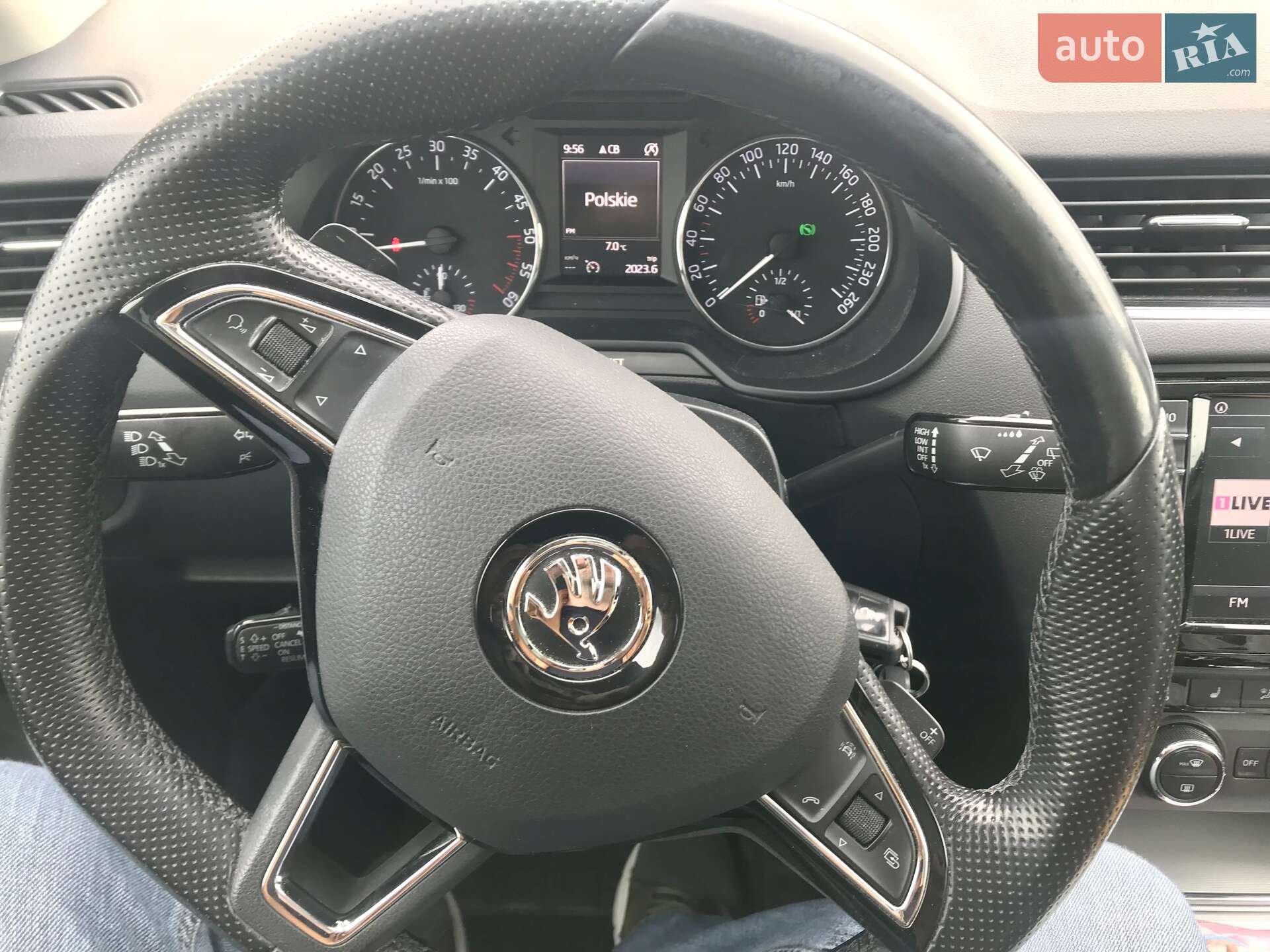 Skoda Octavia 2016 VIN TMBJJ9NE9G0196458 фото оголошення 3 з 7