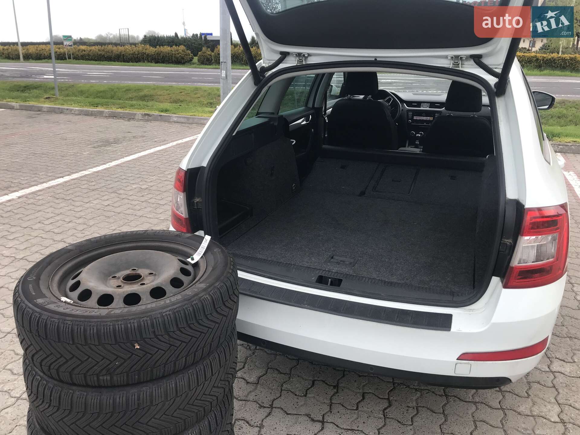 Skoda Octavia 2016 VIN TMBJJ9NE9G0196458 фото оголошення 7 з 7
