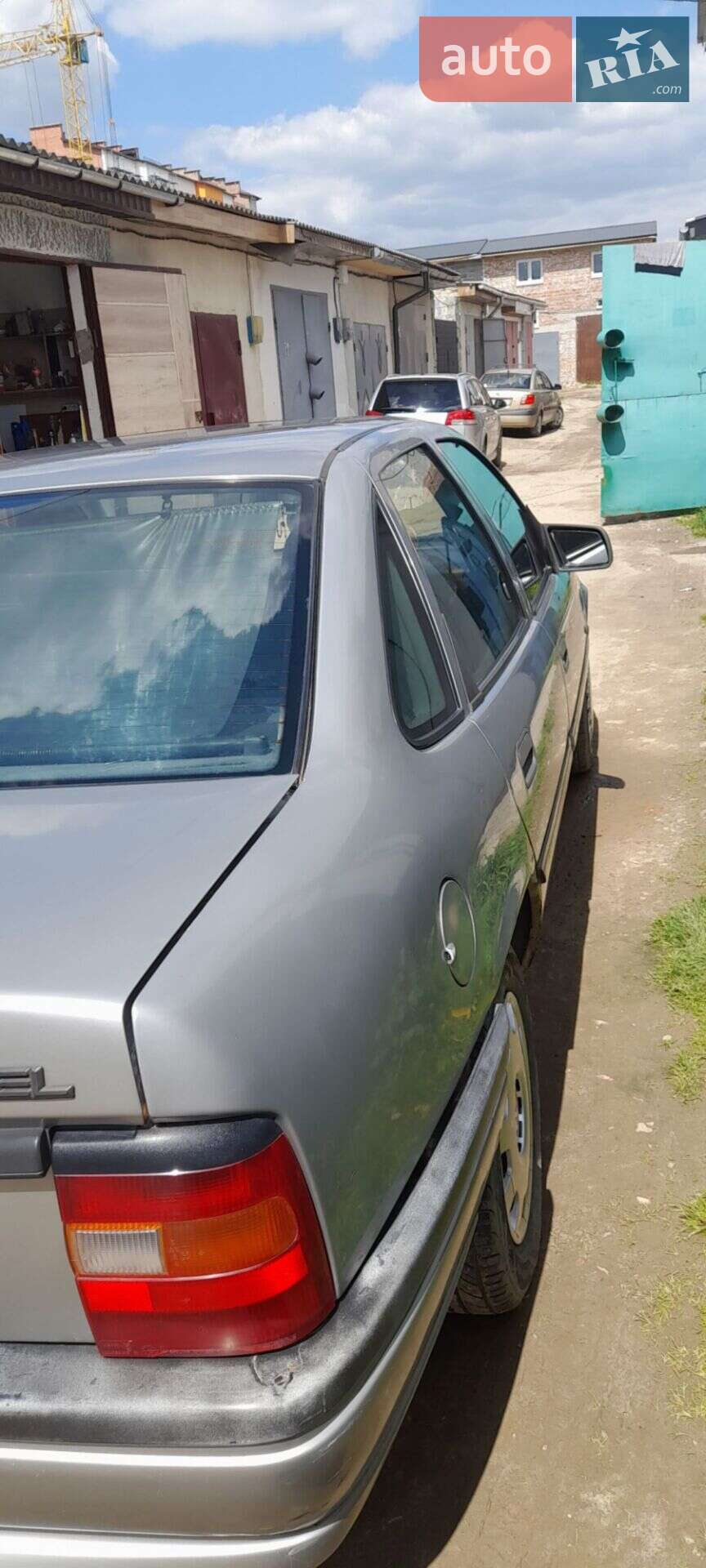 Opel Vectra 1993 VIN W0L000087P7547668 фото оголошення 14 з 19