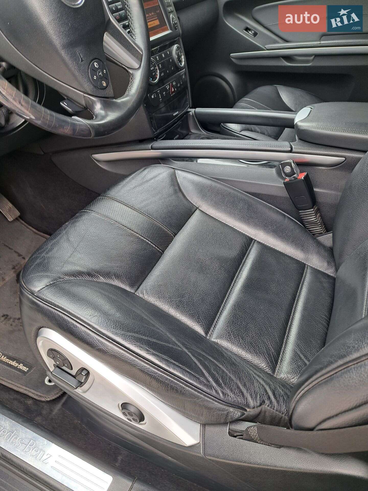 Mercedes-Benz M-Class 2010 VIN WDC1641241A581840 фото оголошення 7 з 8