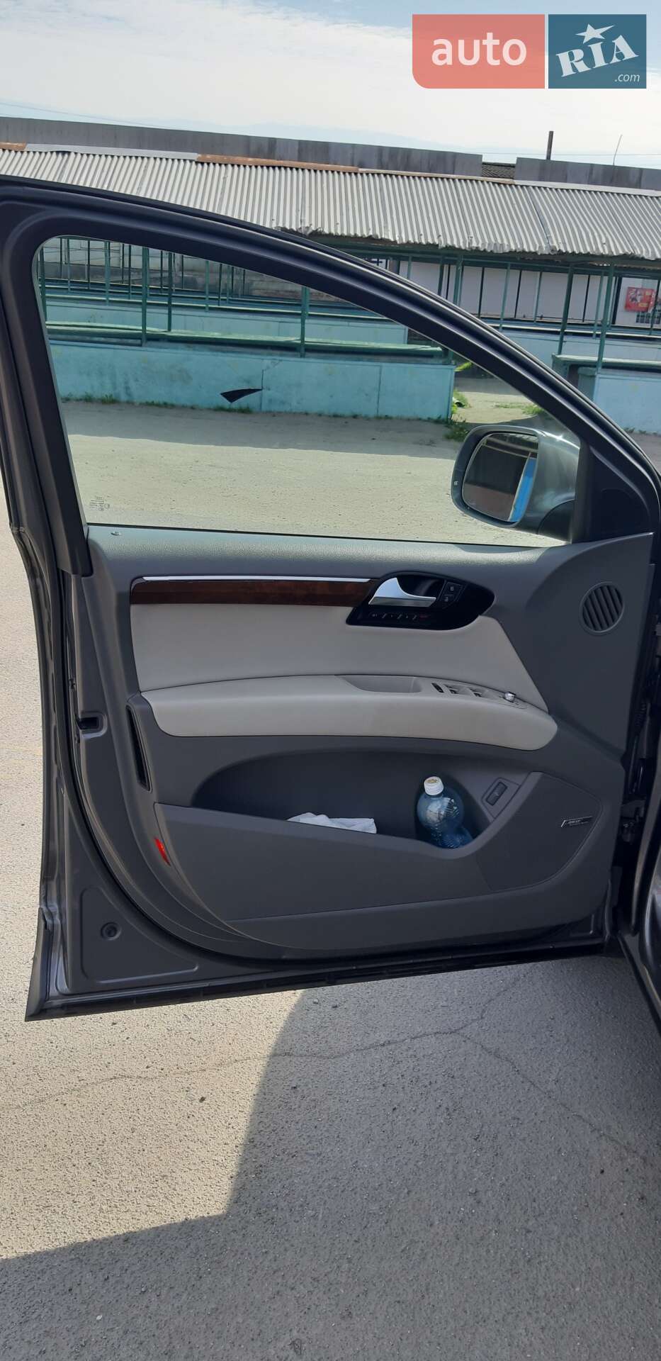 Audi Q7 2011 VIN WA1LGAFE9CD003200 фото оголошення 9 з 26