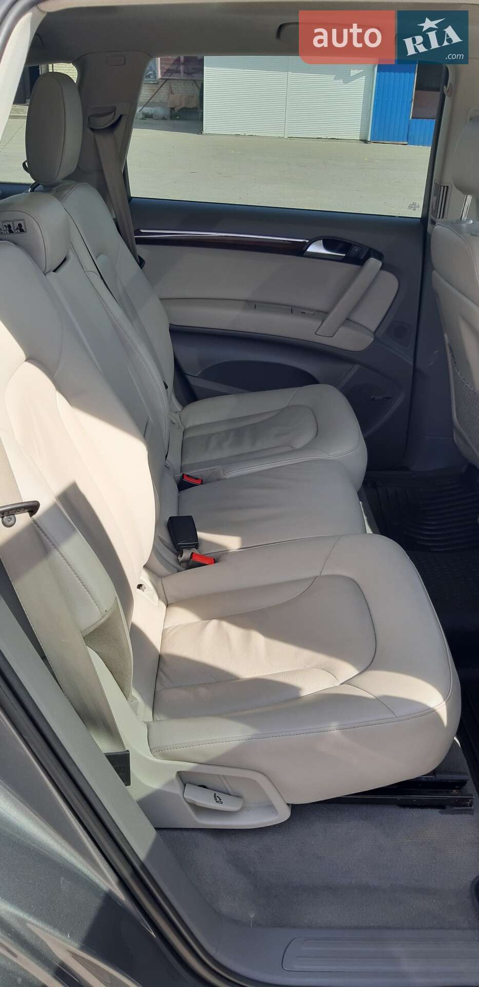 Audi Q7 2011 VIN WA1LGAFE9CD003200 фото оголошення 14 з 26