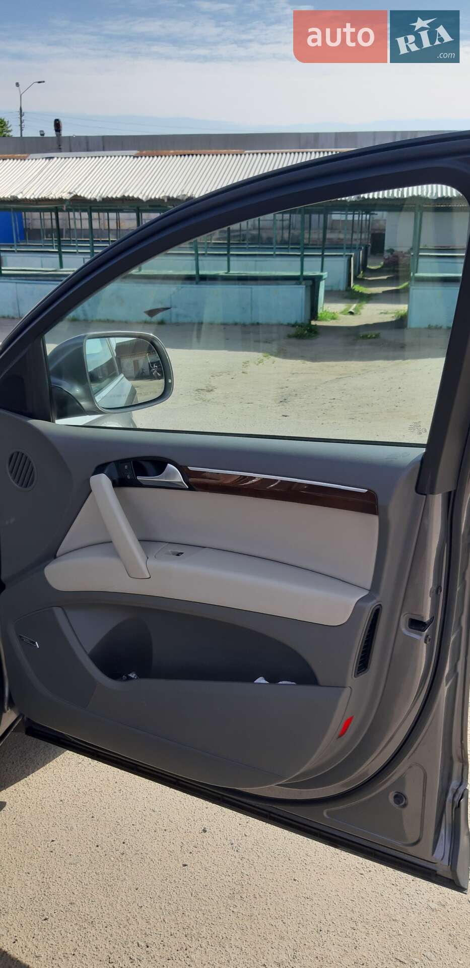 Audi Q7 2011 VIN WA1LGAFE9CD003200 фото оголошення 16 з 26