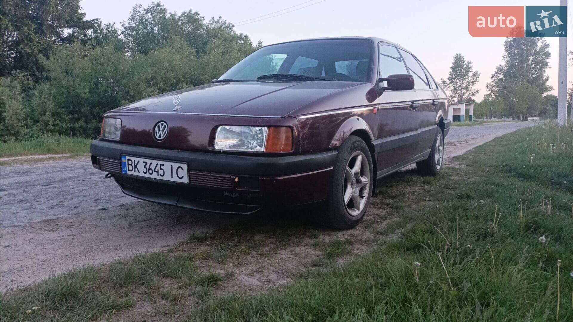 Volkswagen Passat 1992 VIN WVWZZZ31ZNB123101 фото оголошення 2 з 9