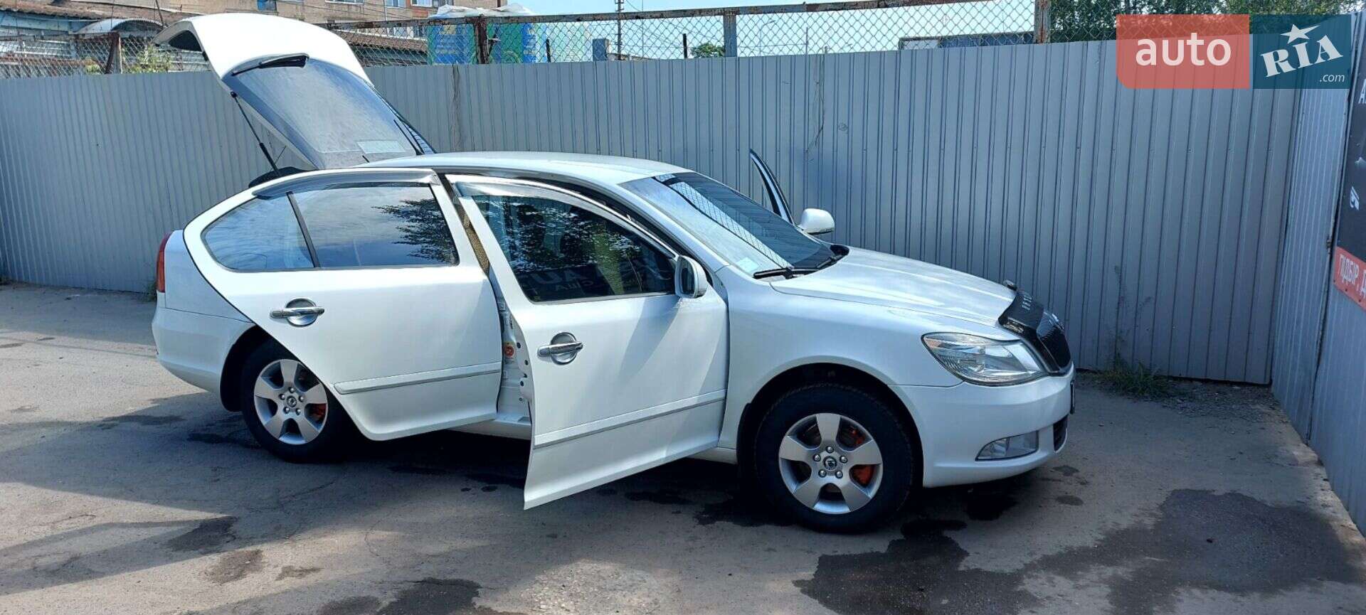 Skoda Octavia 2011 VIN TMBBK41Z0CB150156 фото оголошення 6 з 11