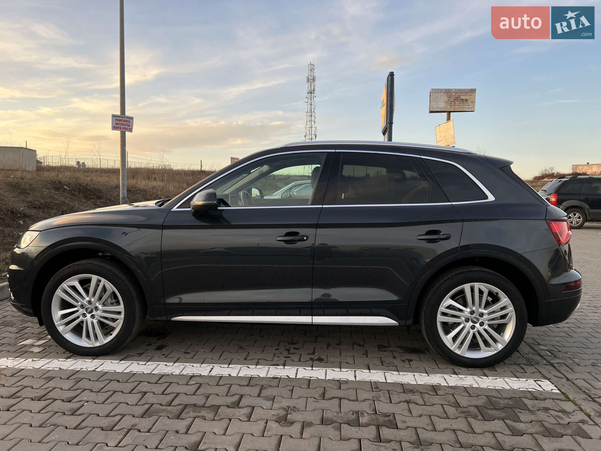 Audi Q5 2018 VIN WA1BNAFY3J2247574 фото оголошення 4 з 20