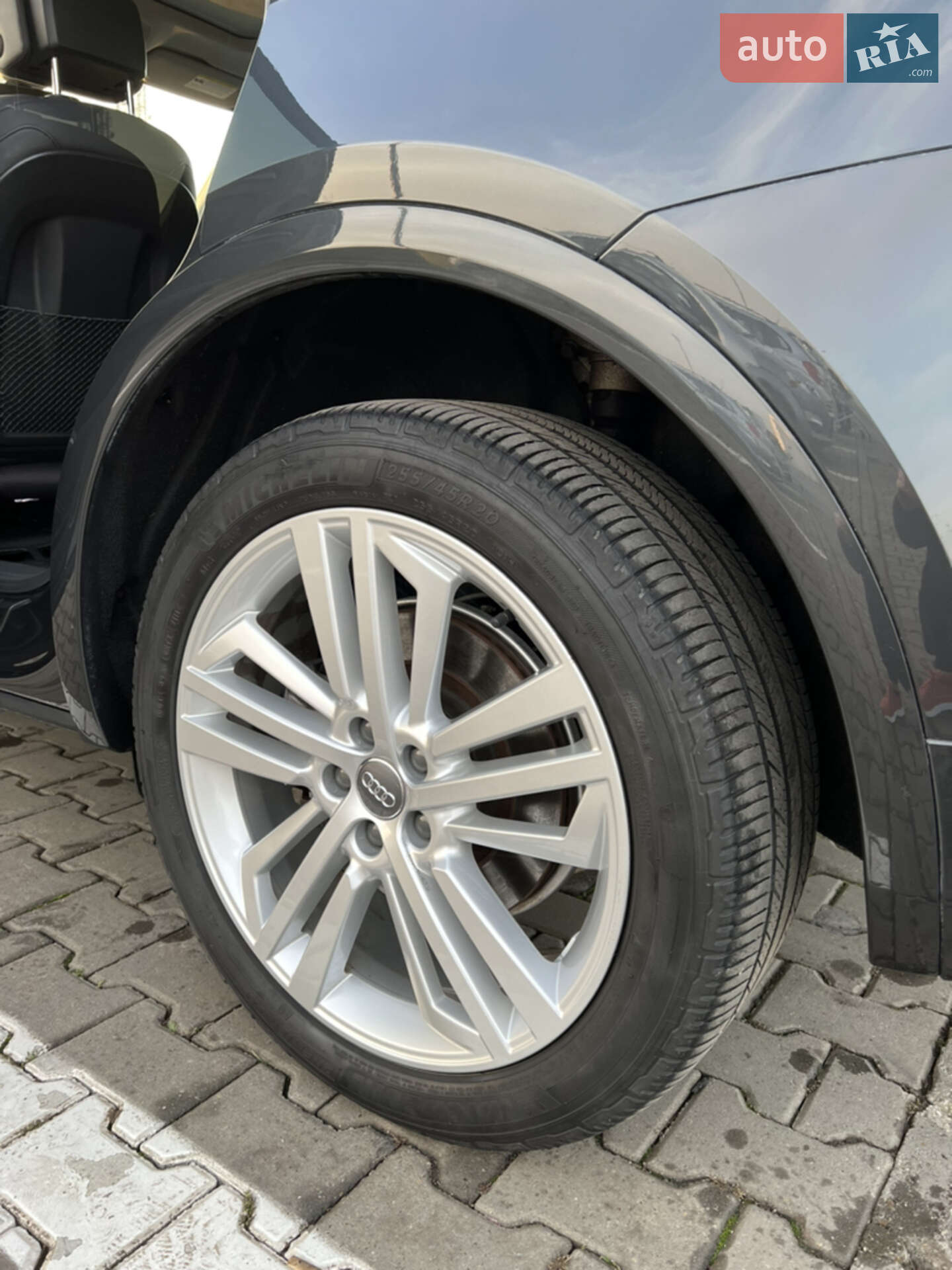 Audi Q5 2018 VIN WA1BNAFY3J2247574 фото оголошення 6 з 20