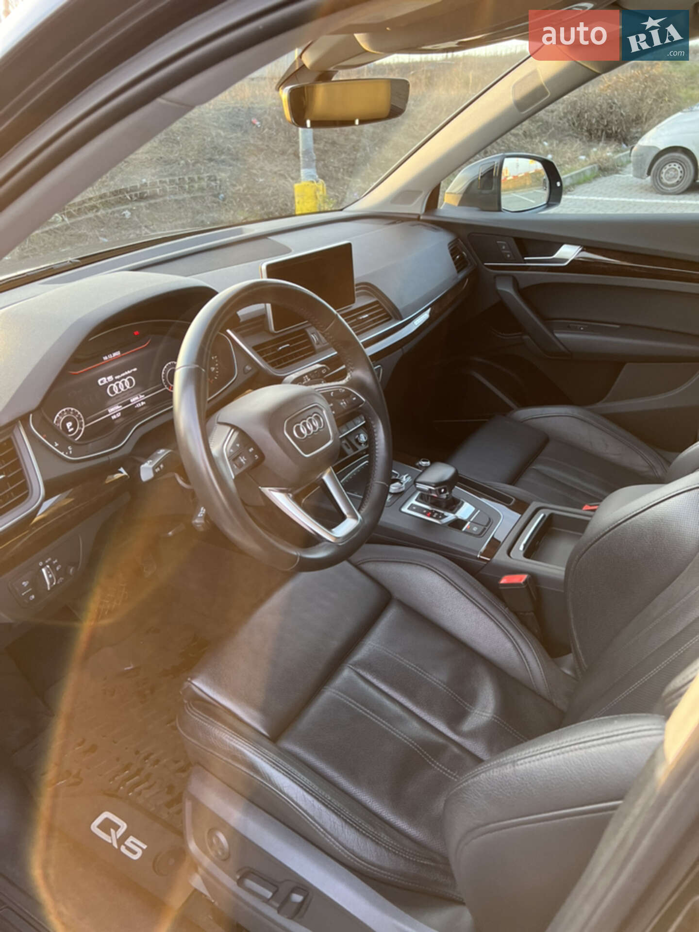 Audi Q5 2018 VIN WA1BNAFY3J2247574 фото оголошення 13 з 20