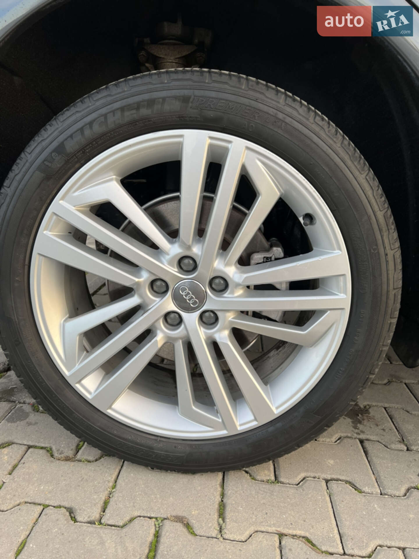 Audi Q5 2018 VIN WA1BNAFY3J2247574 фото оголошення 7 з 20
