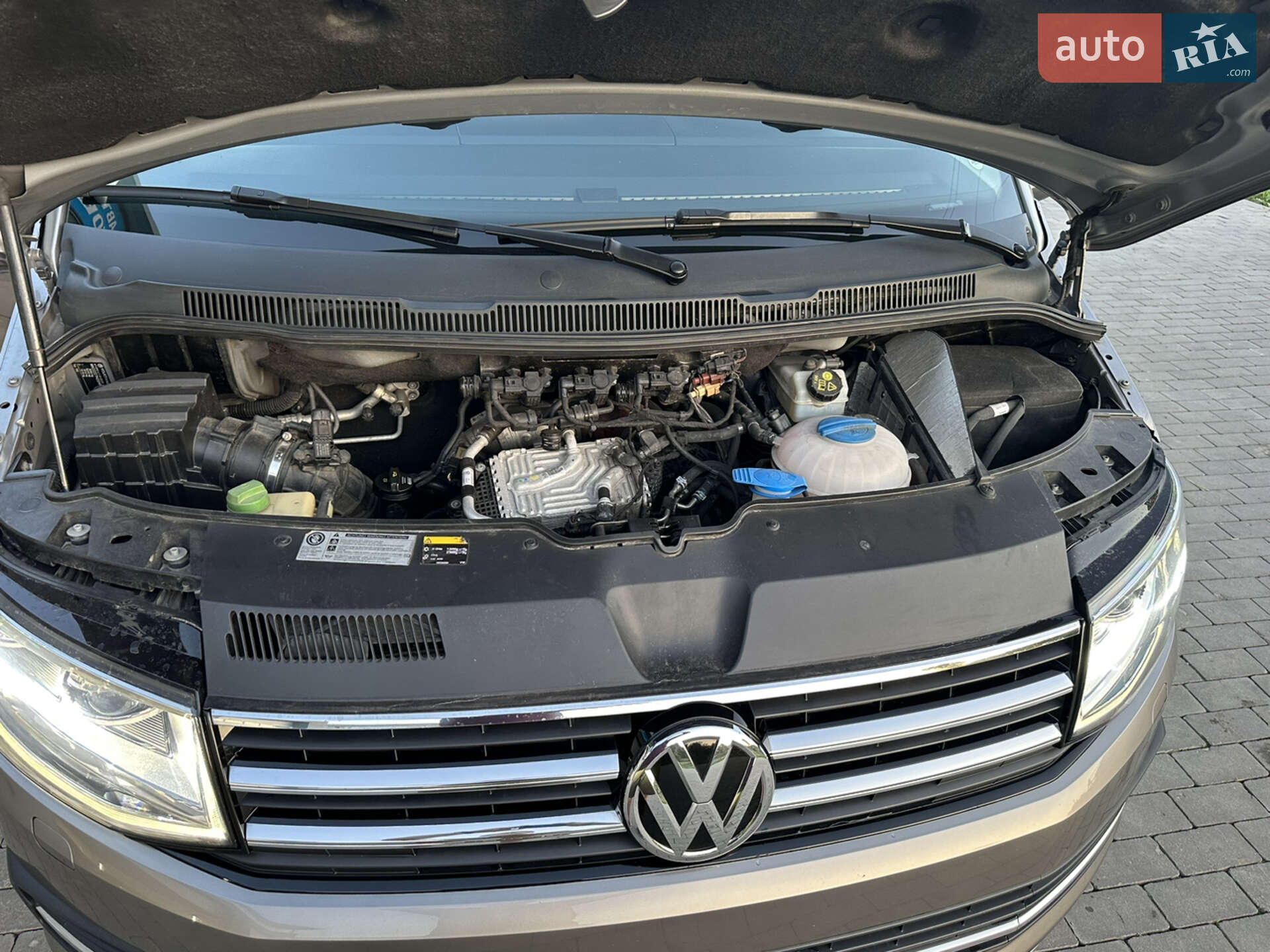 Volkswagen Multivan 2015 VIN WV2ZZZ7HZGH005310 фото оголошення 12 з 15