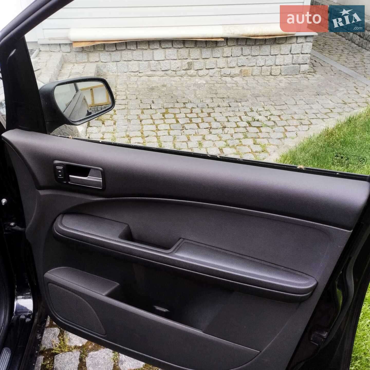 Ford C-Max 2007 VIN WF0MXXGCDM7K67765 фото оголошення 4 з 18