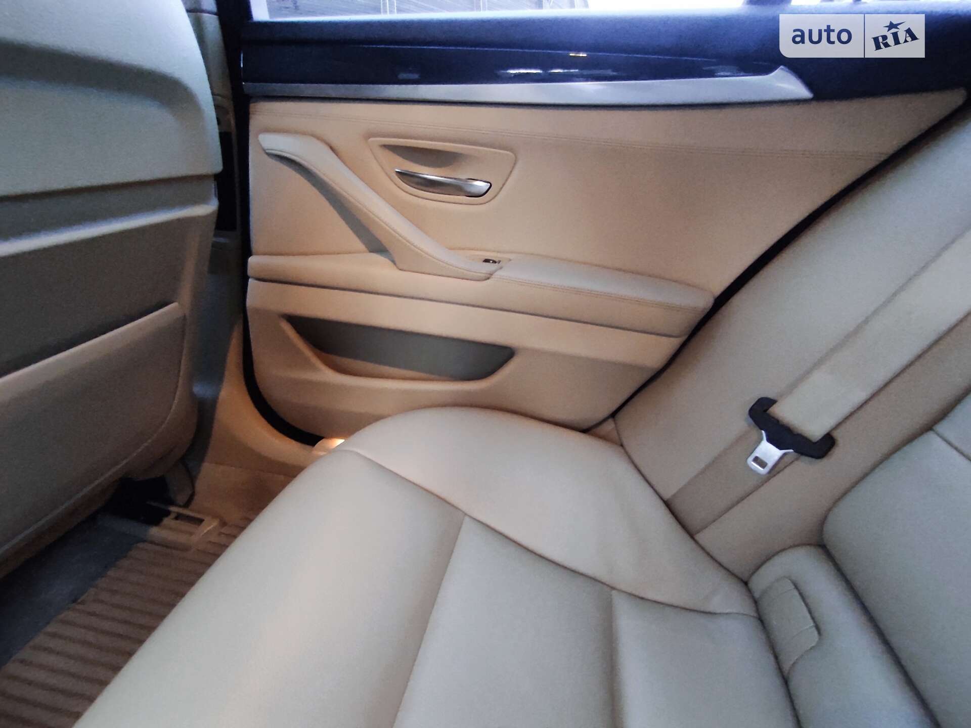 BMW 5 Series 2013 VIN WBA5J91070DZ37357 фото оголошення 19 з 50