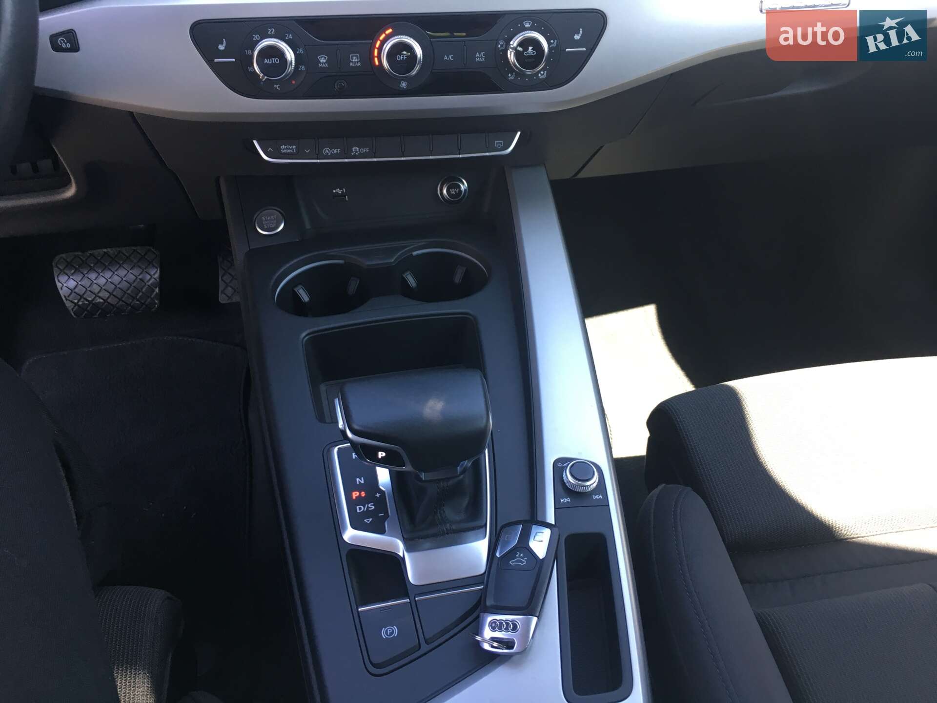 Audi A4 2019 VIN WAUZZZF42LA010990 фото оголошення 5 з 52