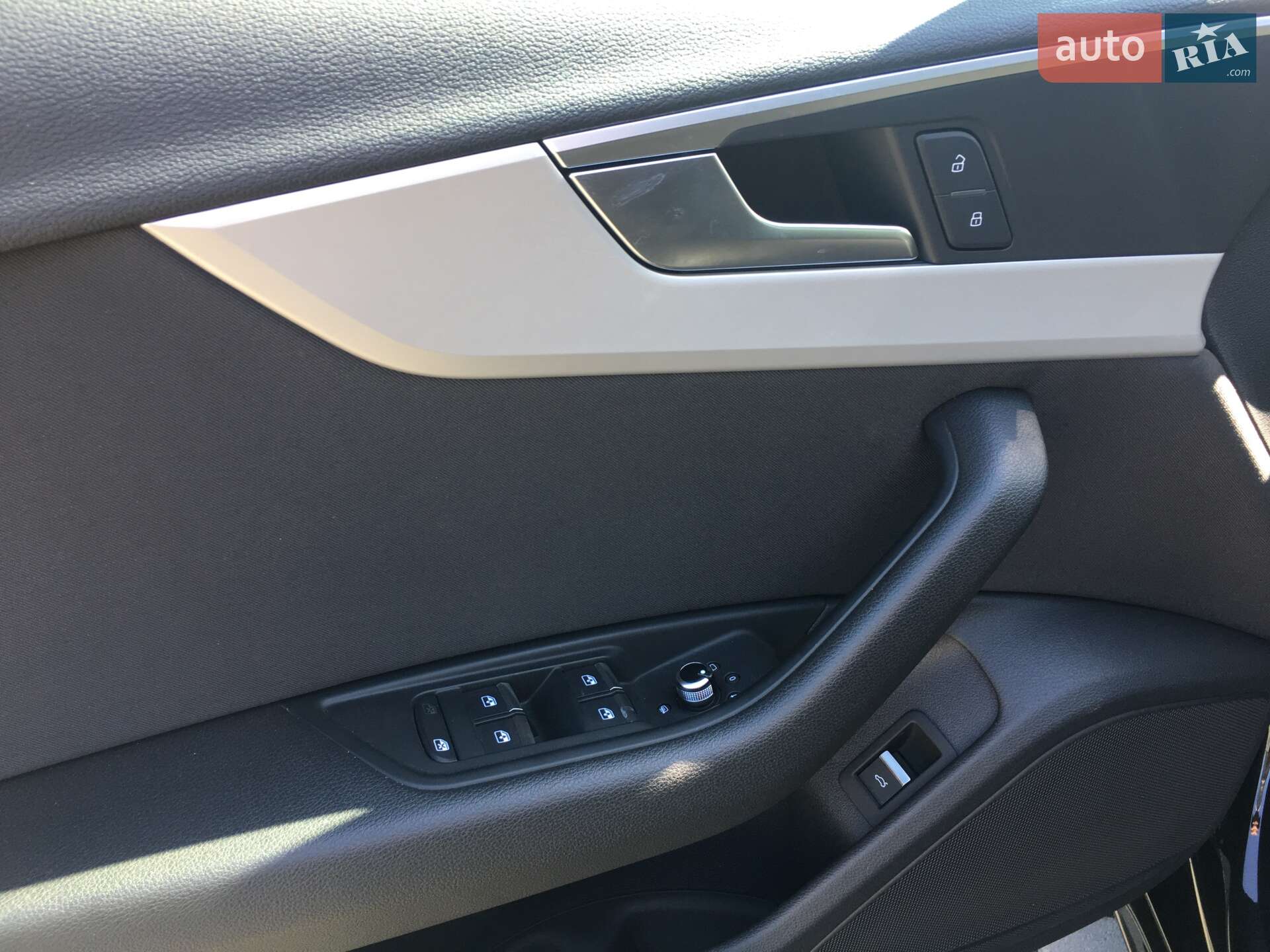 Audi A4 2019 VIN WAUZZZF42LA010990 фото оголошення 52 з 52