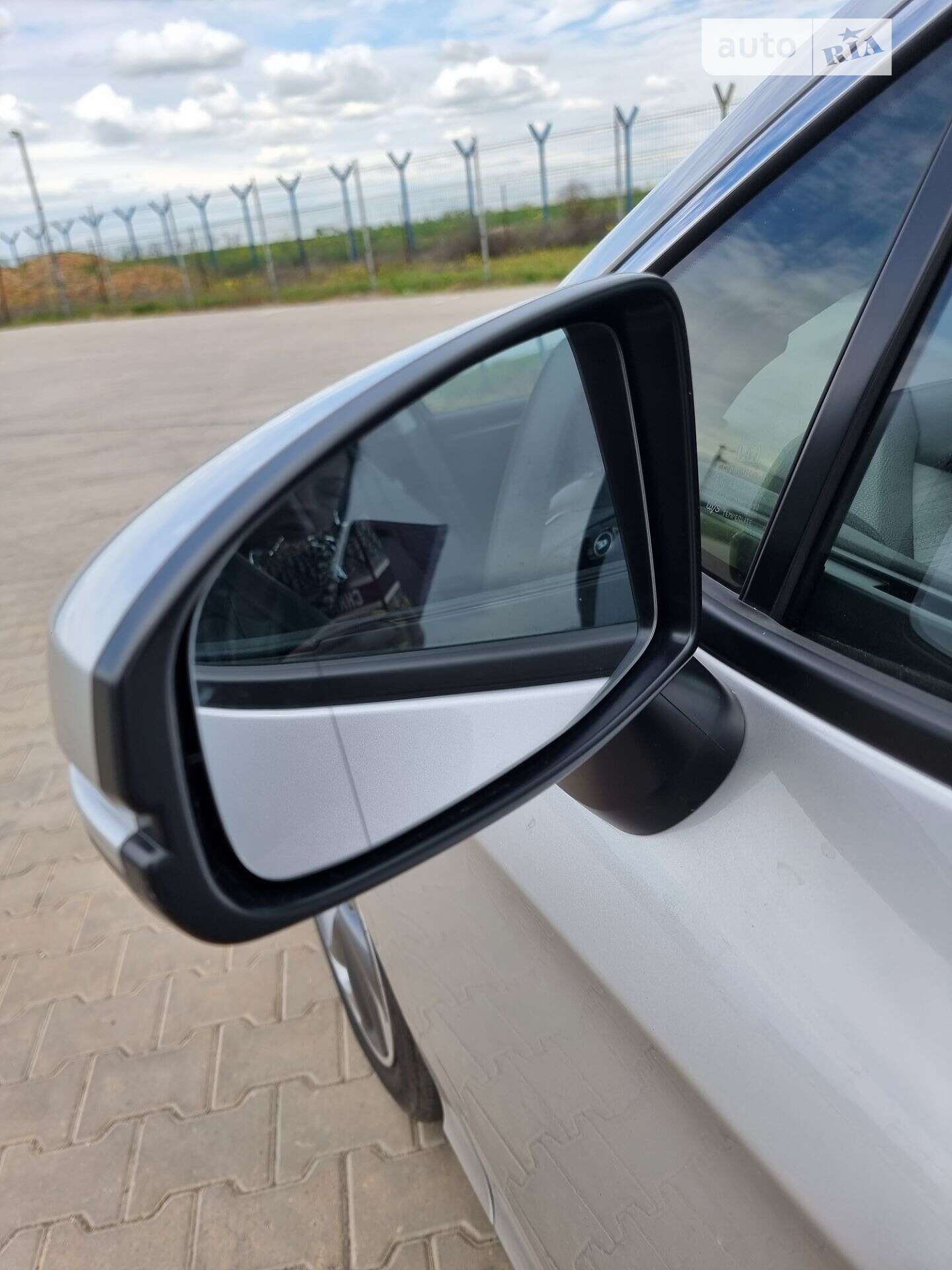 Honda Clarity 2018 VIN JHMZC5F17JC007053 фото оголошення 9 з 20