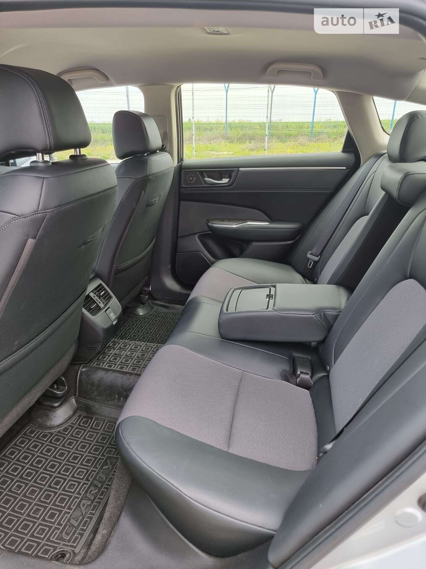 Honda Clarity 2018 VIN JHMZC5F17JC007053 фото оголошення 15 з 20