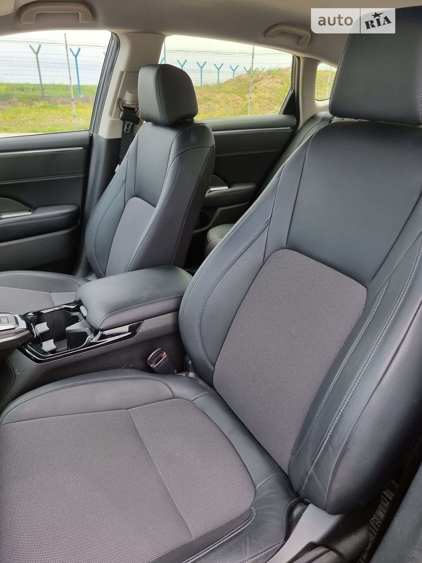 Honda Clarity 2018 VIN JHMZC5F17JC007053 фото оголошення 17 з 20