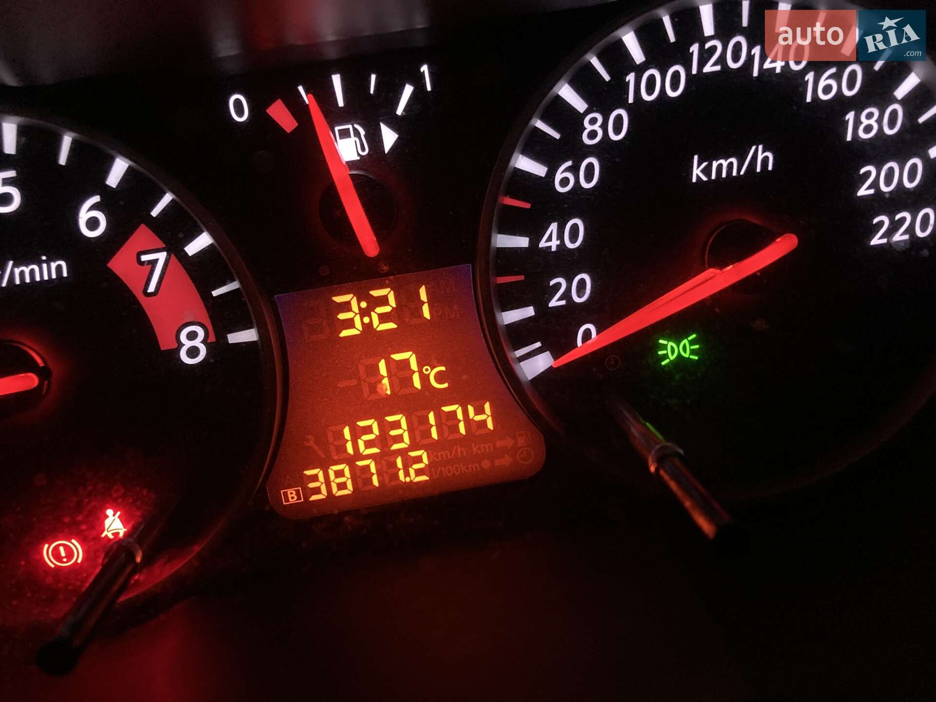Nissan Note 2011 VIN SJNFAAE11U2139820 фото оголошення 3 з 3