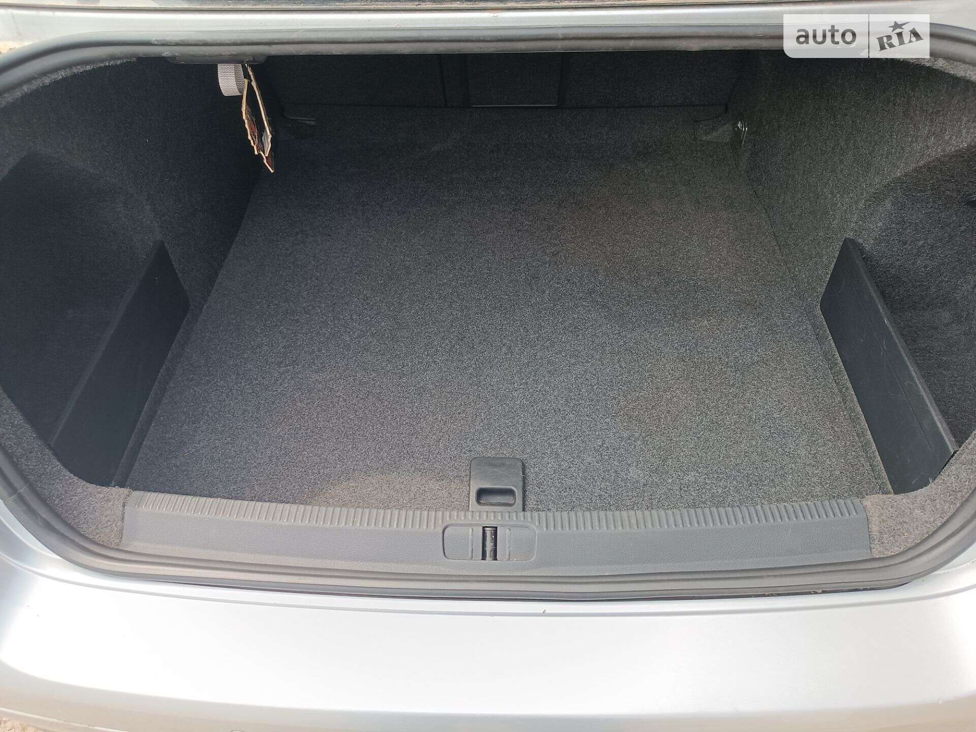 Volkswagen Passat 2008 VIN WVWZZZ3CZ8P122887 фото оголошення 17 з 19