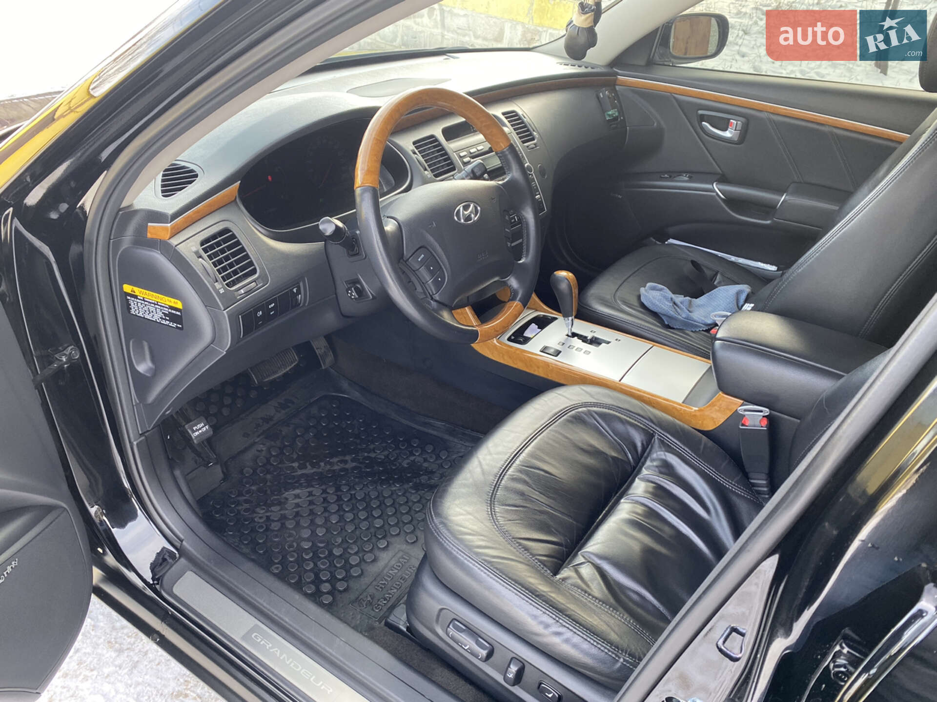 Hyundai Grandeur 2008 VIN KMHFC41DP8A308997 фото оголошення 2 з 5