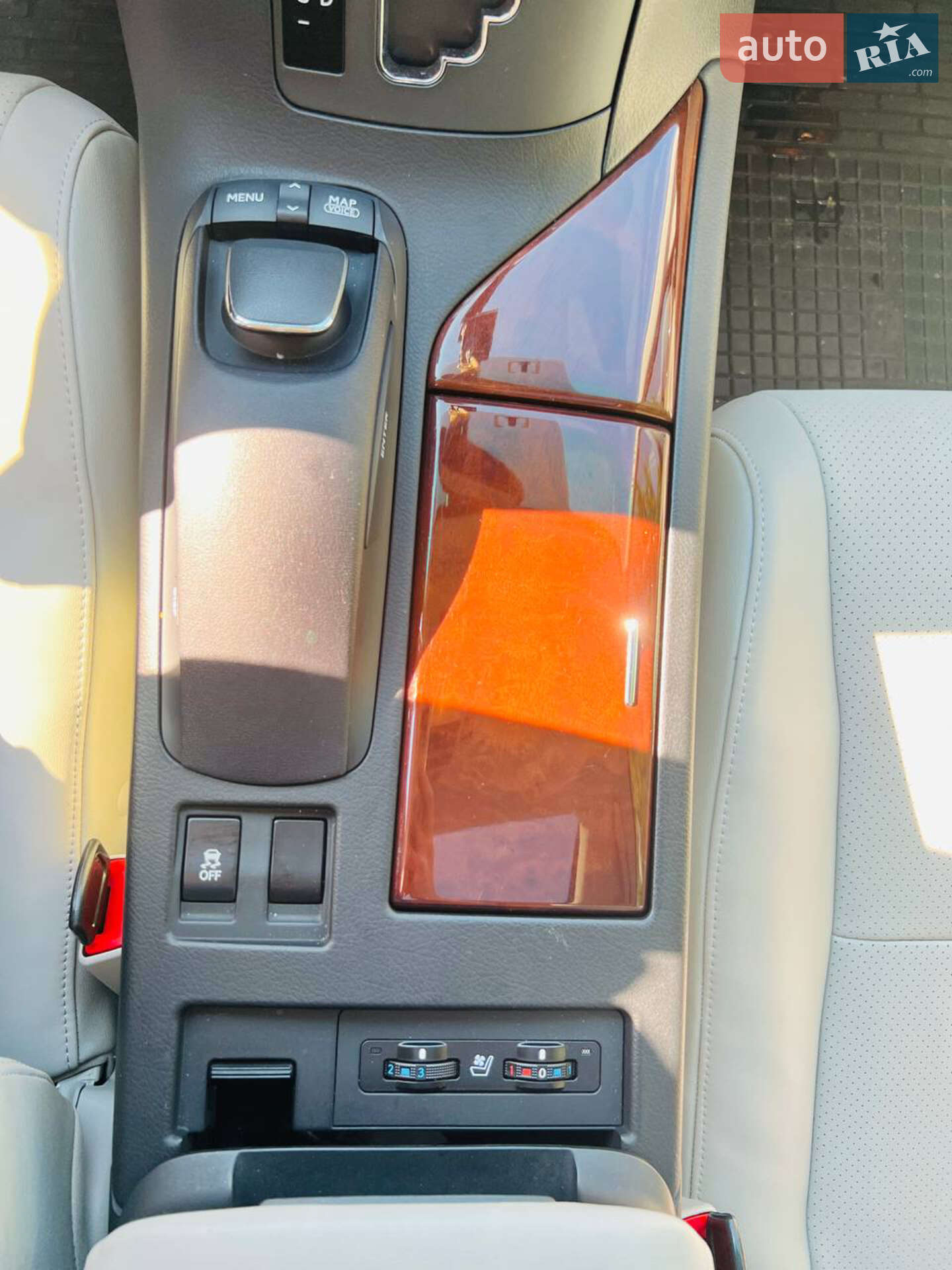 Lexus RX 2010 VIN 2T2ZK1BA0BC046462 фото оголошення 12 з 35