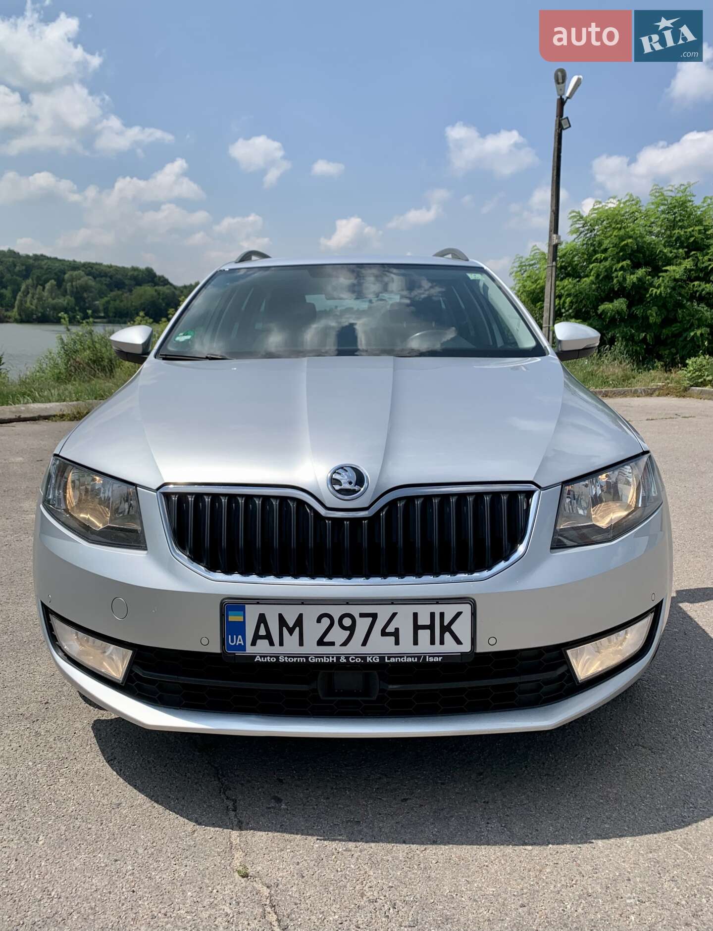 Skoda Octavia 2016 VIN TMBJG7NE3H0007999 фото оголошення 2 з 36