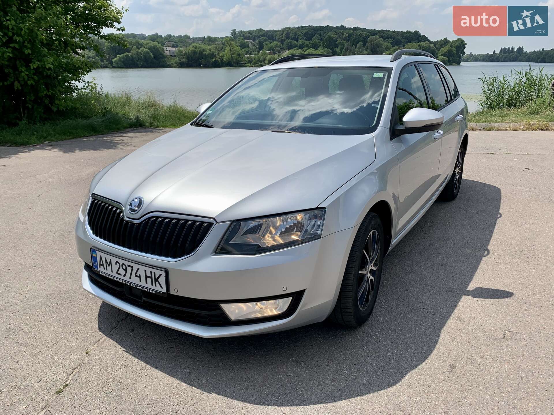 Skoda Octavia 2016 VIN TMBJG7NE3H0007999 фото оголошення 3 з 36