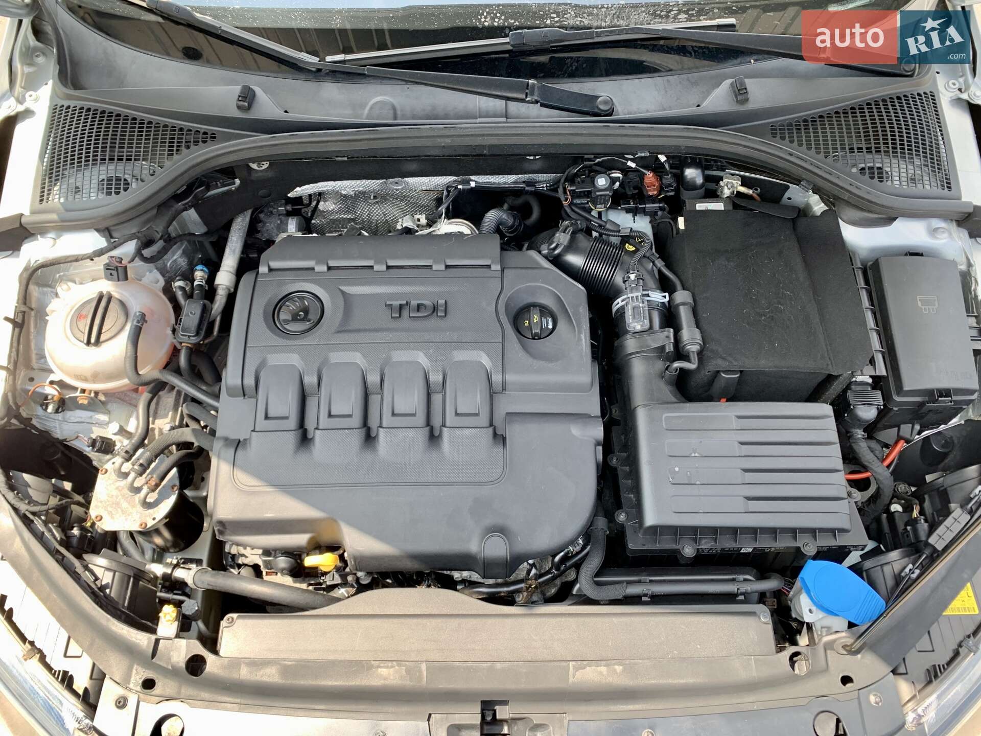 Skoda Octavia 2016 VIN TMBJG7NE3H0007999 фото оголошення 12 з 36