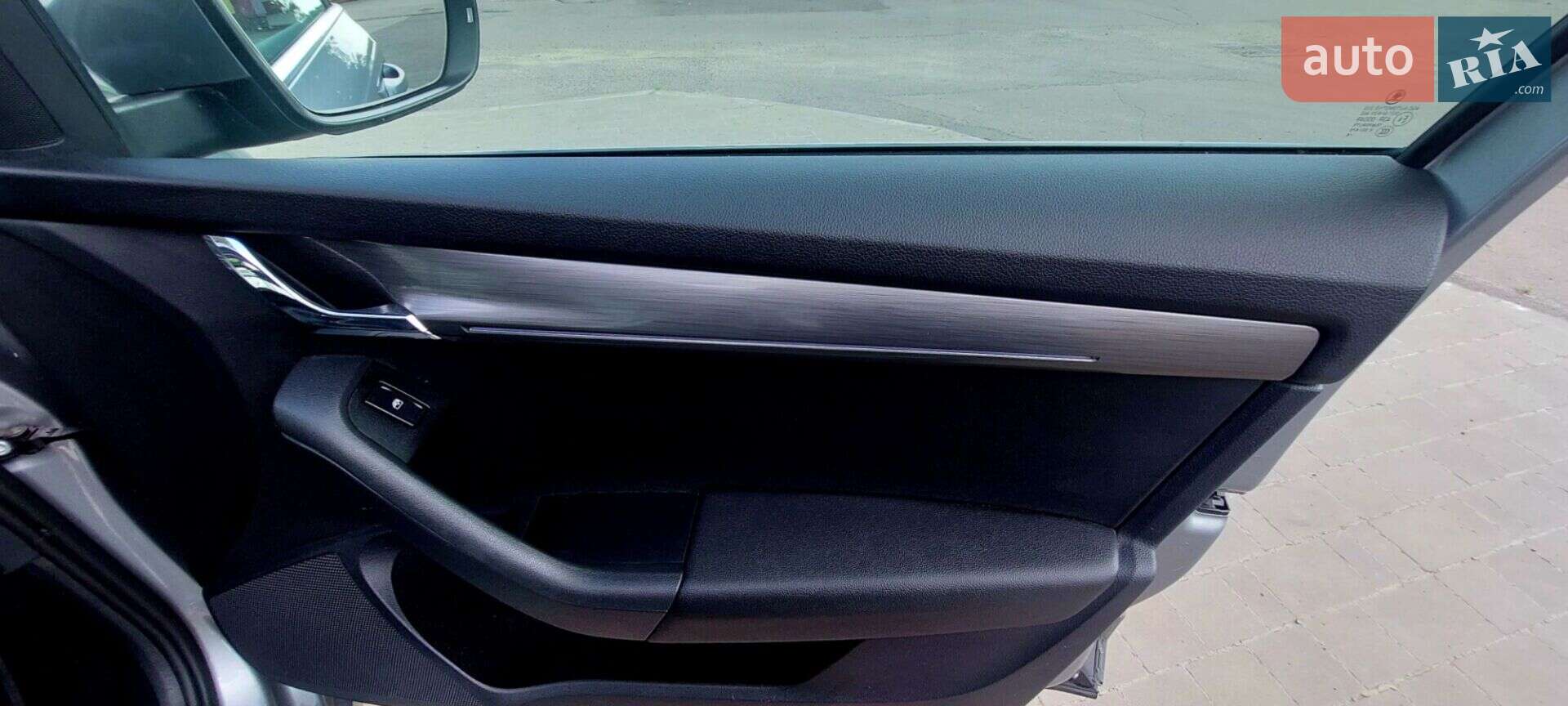 Skoda Octavia 2018 VIN TMBJG7NE3K0027578 фото оголошення 14 з 21