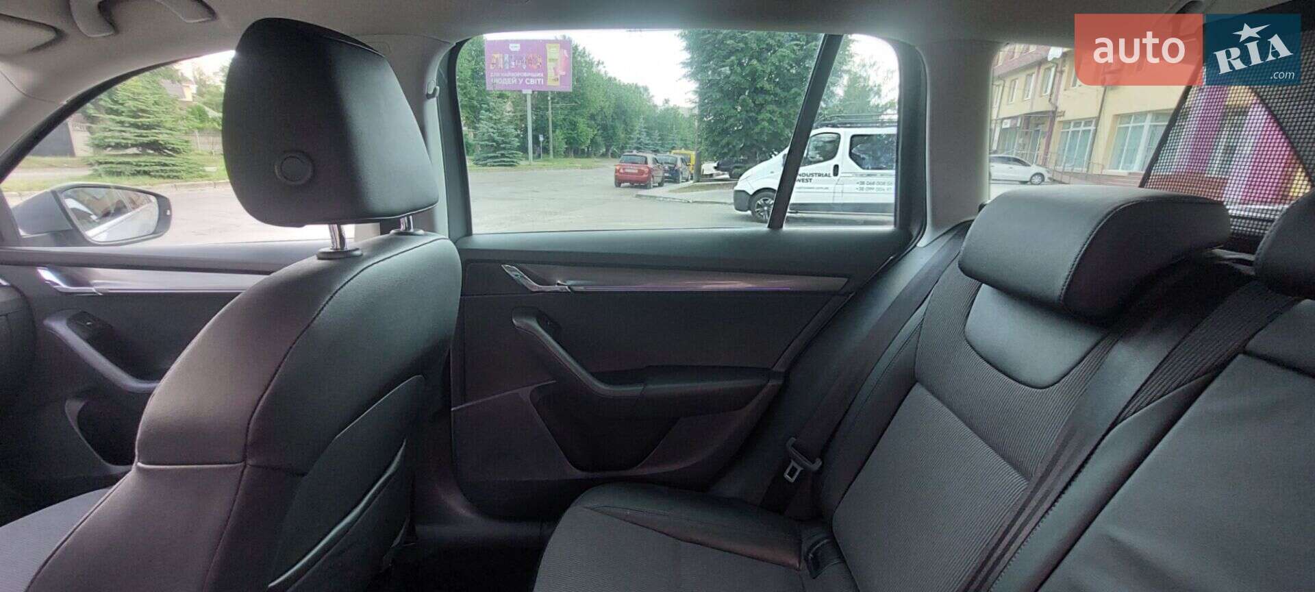 Skoda Octavia 2018 VIN TMBJG7NE3K0027578 фото оголошення 17 з 21