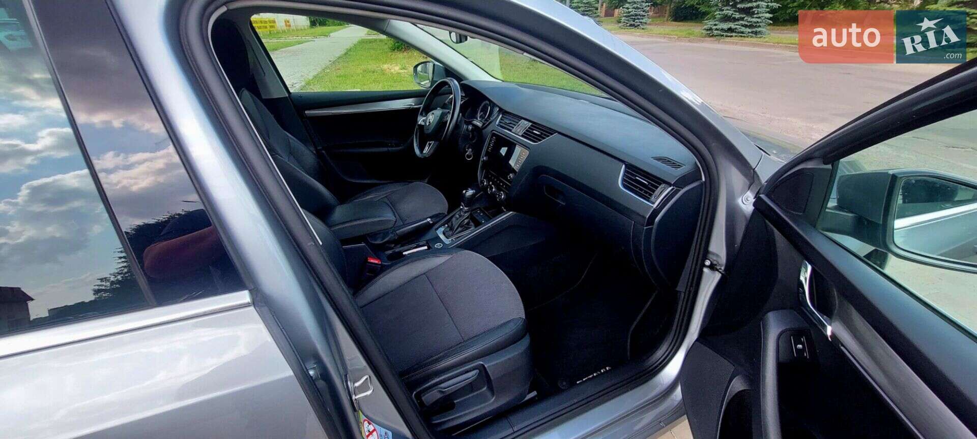 Skoda Octavia 2018 VIN TMBJG7NE3K0027578 фото оголошення 19 з 21