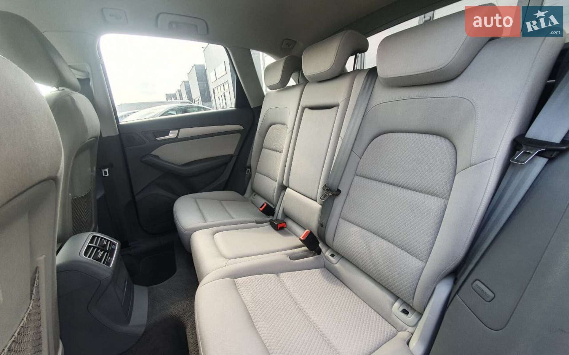 Audi Q5 2014 VIN WAUZZZ8R9FA050710 фото оголошення 31 з 43