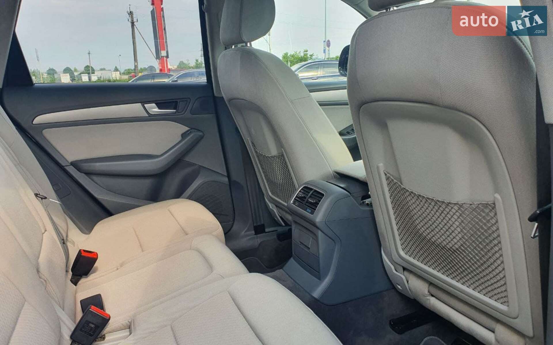 Audi Q5 2014 VIN WAUZZZ8R9FA050710 фото оголошення 32 з 43
