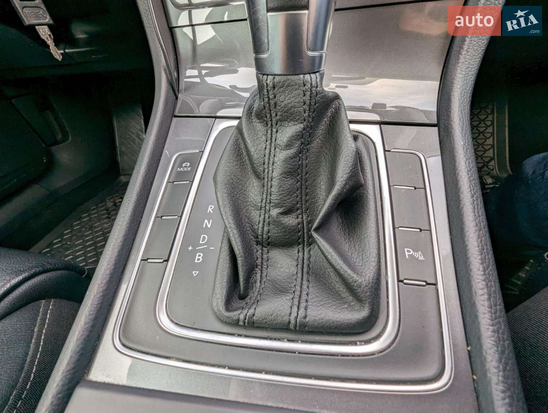 Volkswagen e-Golf 2015 VIN WVWZZZAUZFW912034 фото оголошення 9 з 31