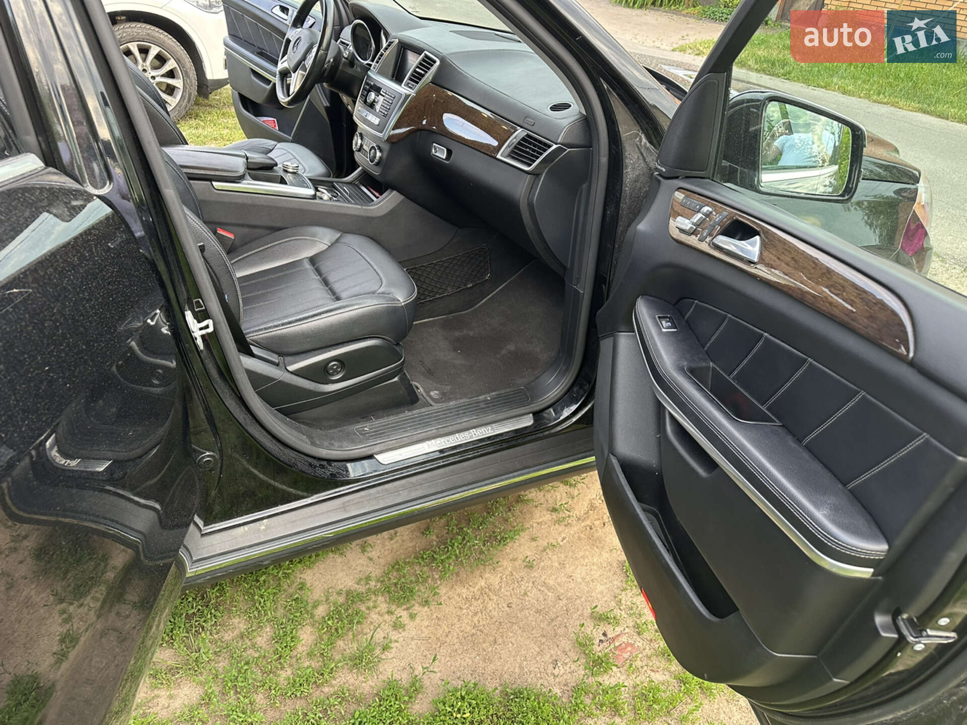 Mercedes-Benz GL-Class 2013 VIN 4JGDF7CE8EA340154 фото оголошення 6 з 17